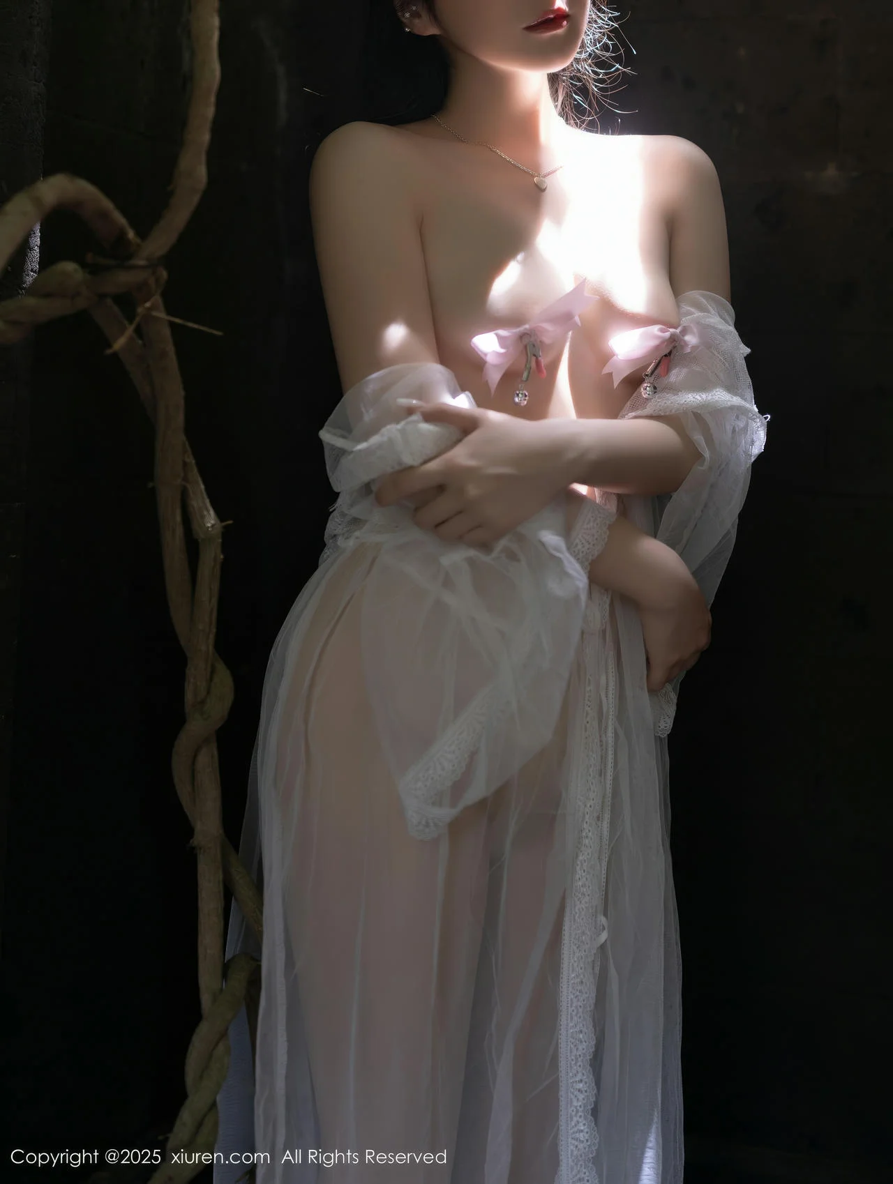 XiuRen 秀人 No.10173 鱼子酱Fish 白色轻透连衣裙 - 9