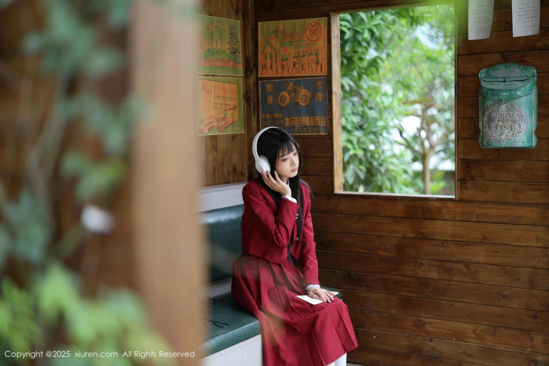 XiuRen 秀人 No.10215 茂木希子 新人红色裙子肉色丝袜 - 2