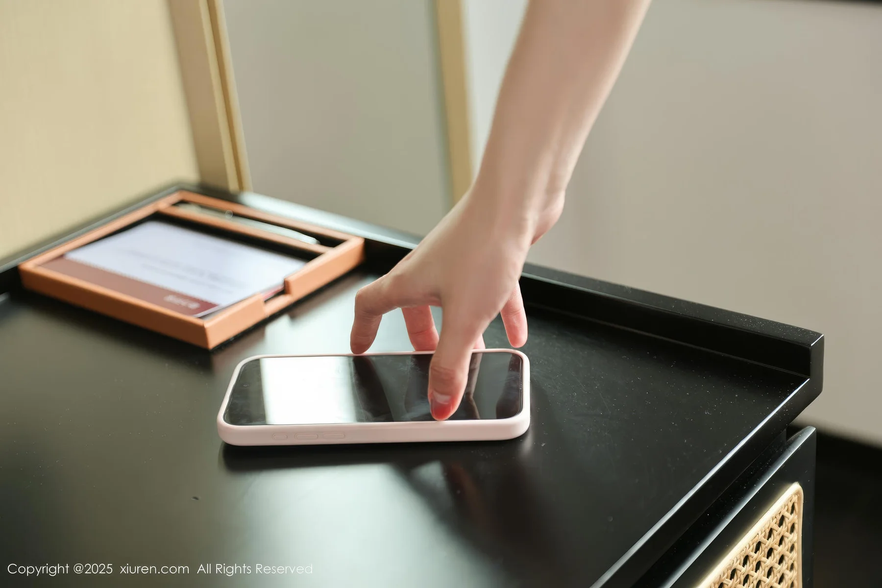 XiuRen 秀人 No.10226 布丁wow 诱人肉色丝袜 - 1