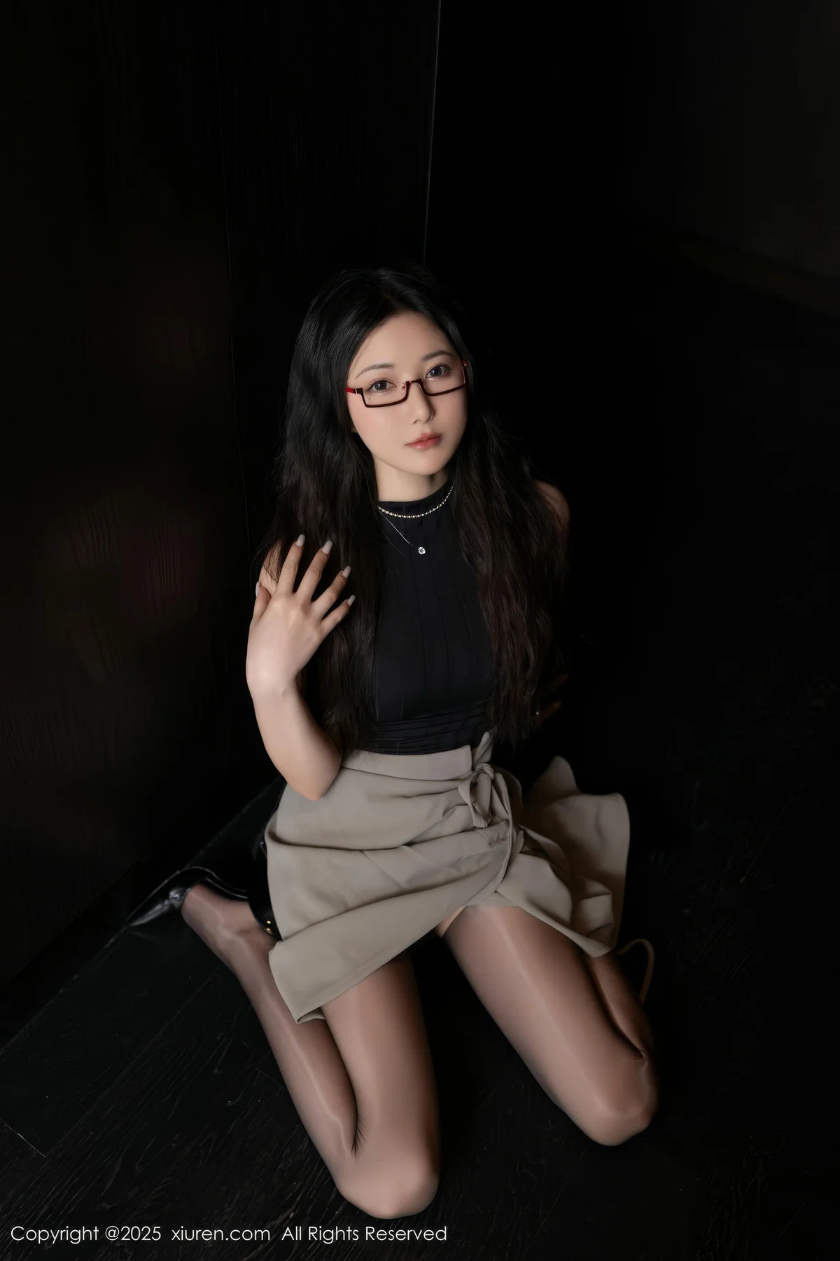 XiuRen 秀人 No.10231 鱼子酱Fish 紫色内衣魅惑黑丝 - 5