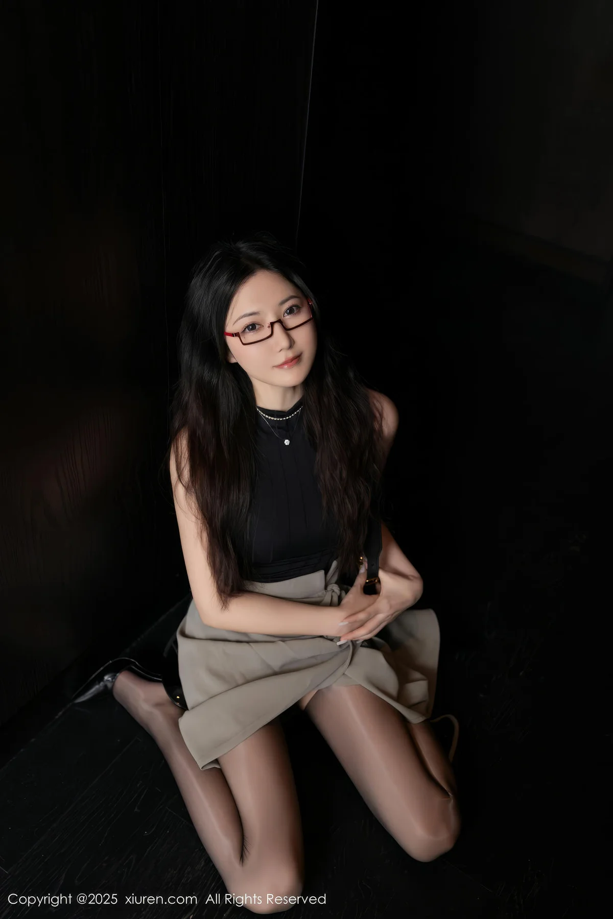 XiuRen 秀人 No.10231 鱼子酱Fish 紫色内衣魅惑黑丝 - 7