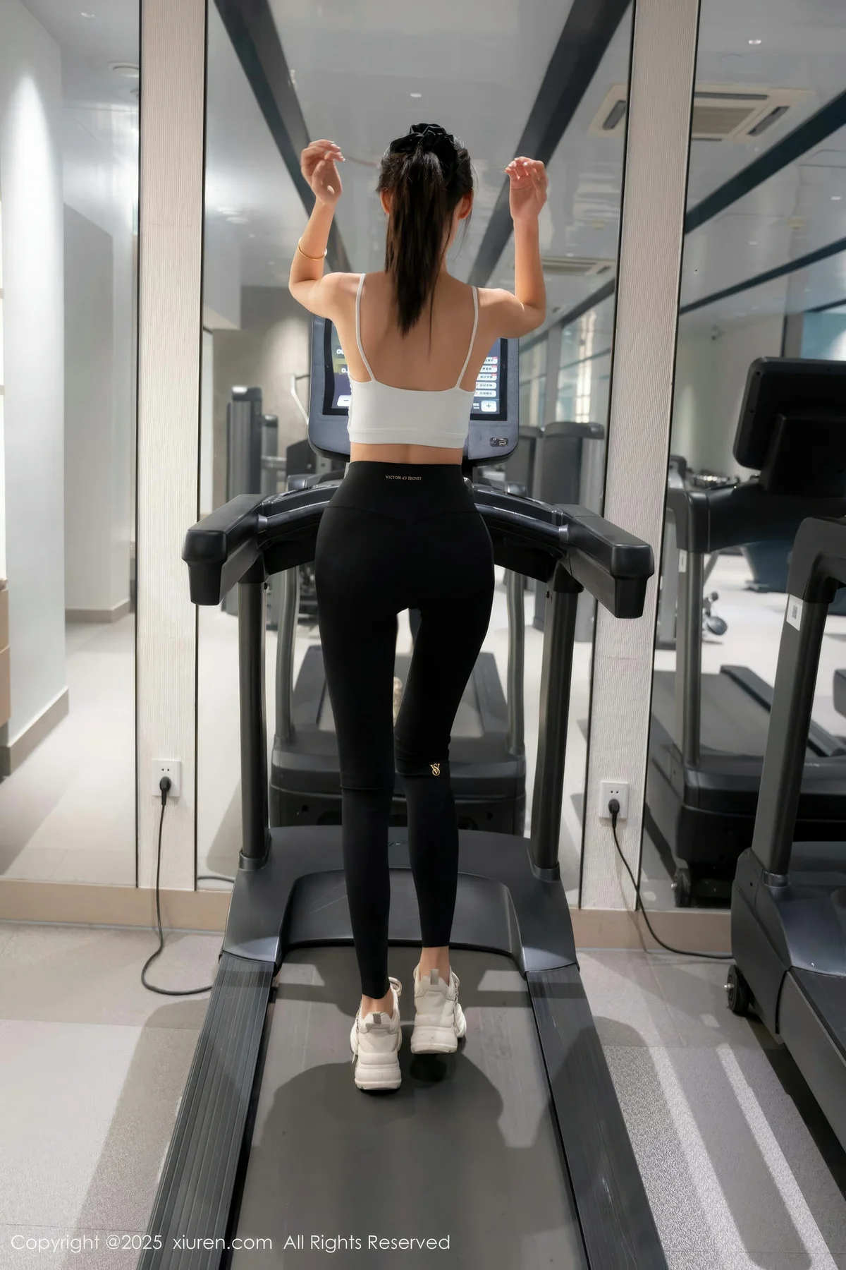XiuRen 秀人 No.10239 lingyu69 健身房场景拍摄 - 7