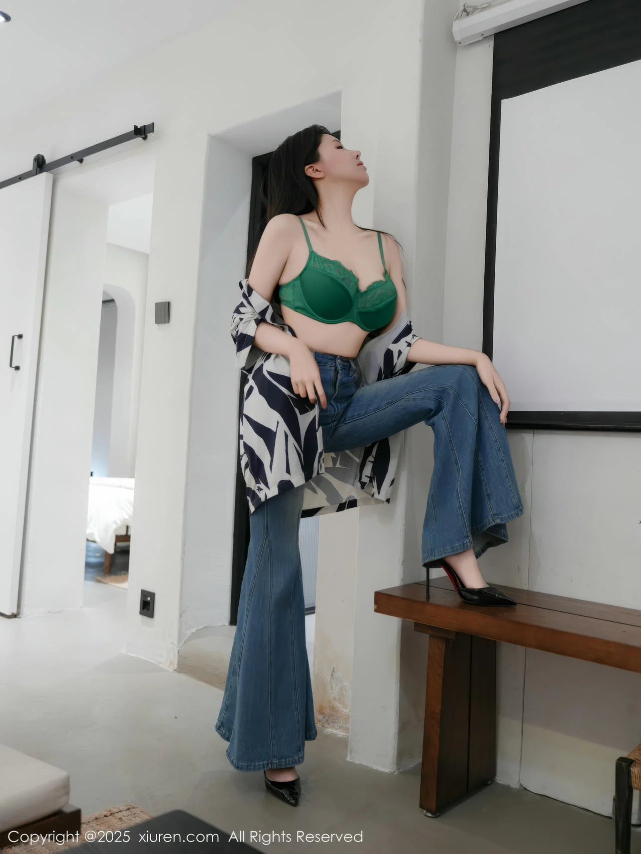 XiuRen 秀人 No.10260 袁圆 黑白纹T恤灰丝 - 8