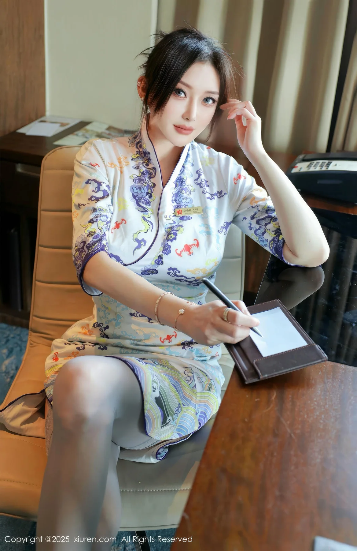 XiuRen 秀人 No.10273 苏一诺 青色旗袍灰色丝袜 - 3