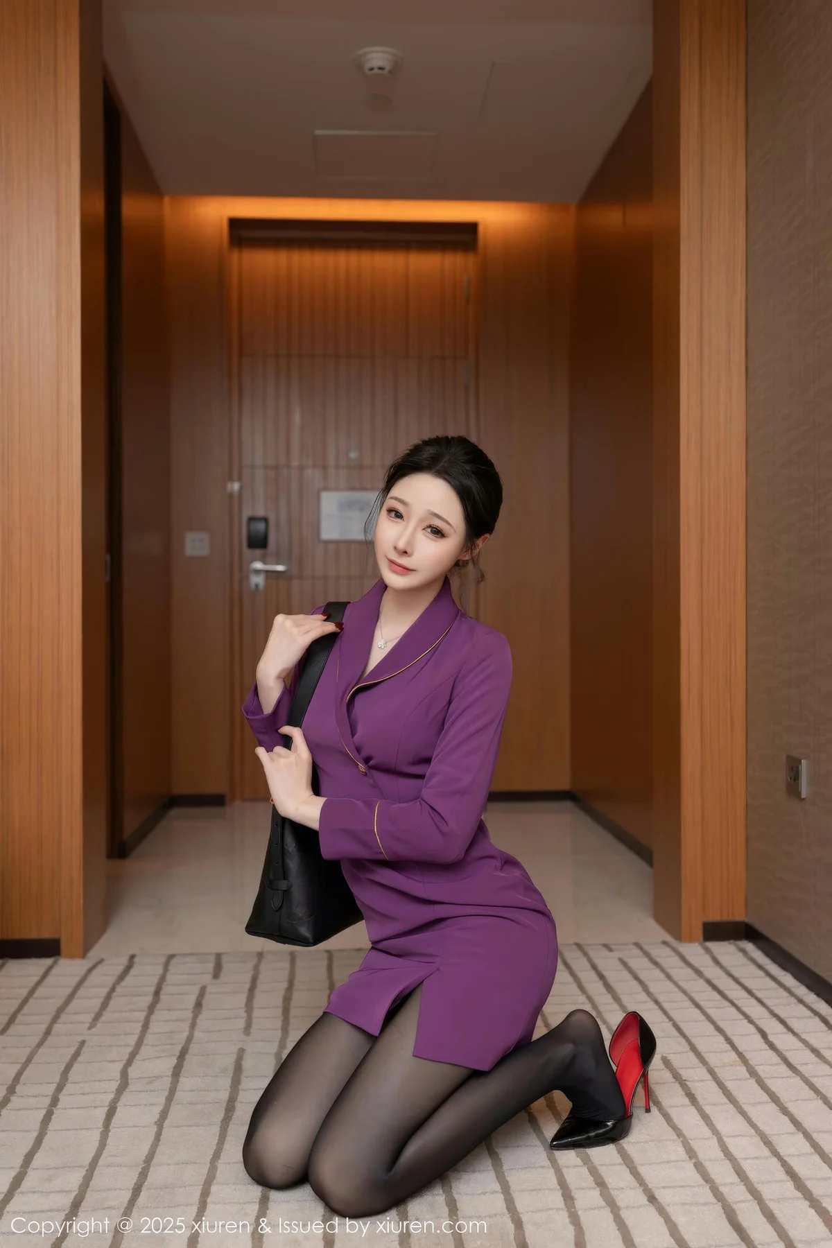 XiuRen 秀人 No.10290 小逗逗 紫色制服魅惑黑丝 - 4