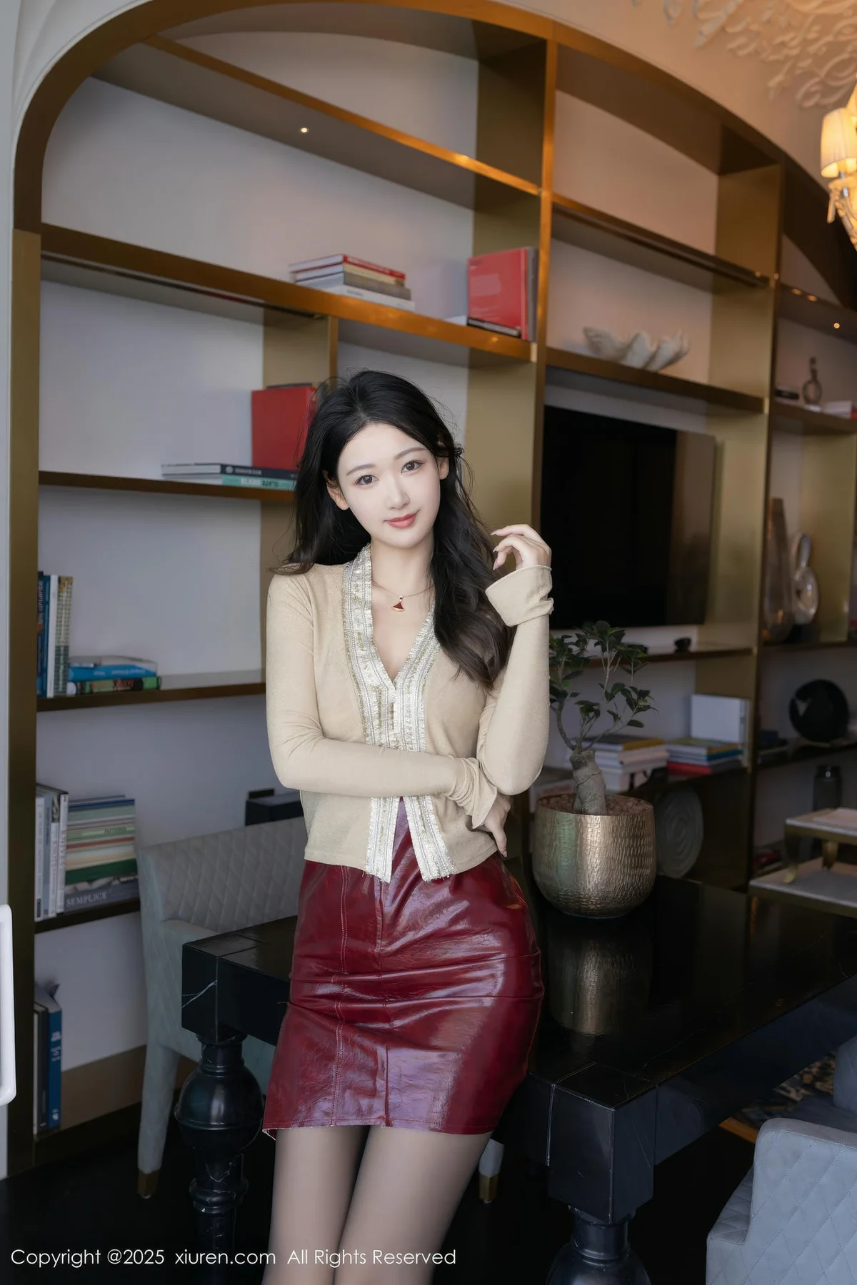 XiuRen 秀人 No.10296 唐安琪 红色皮裙曼妙身姿 - 3