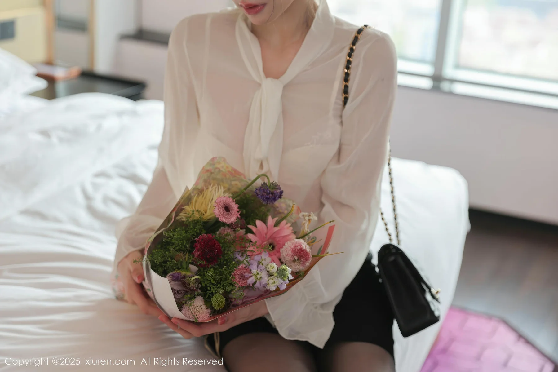 XiuRen 秀人 No.10319 布丁wow 白色上衣黑色短裙 - 5