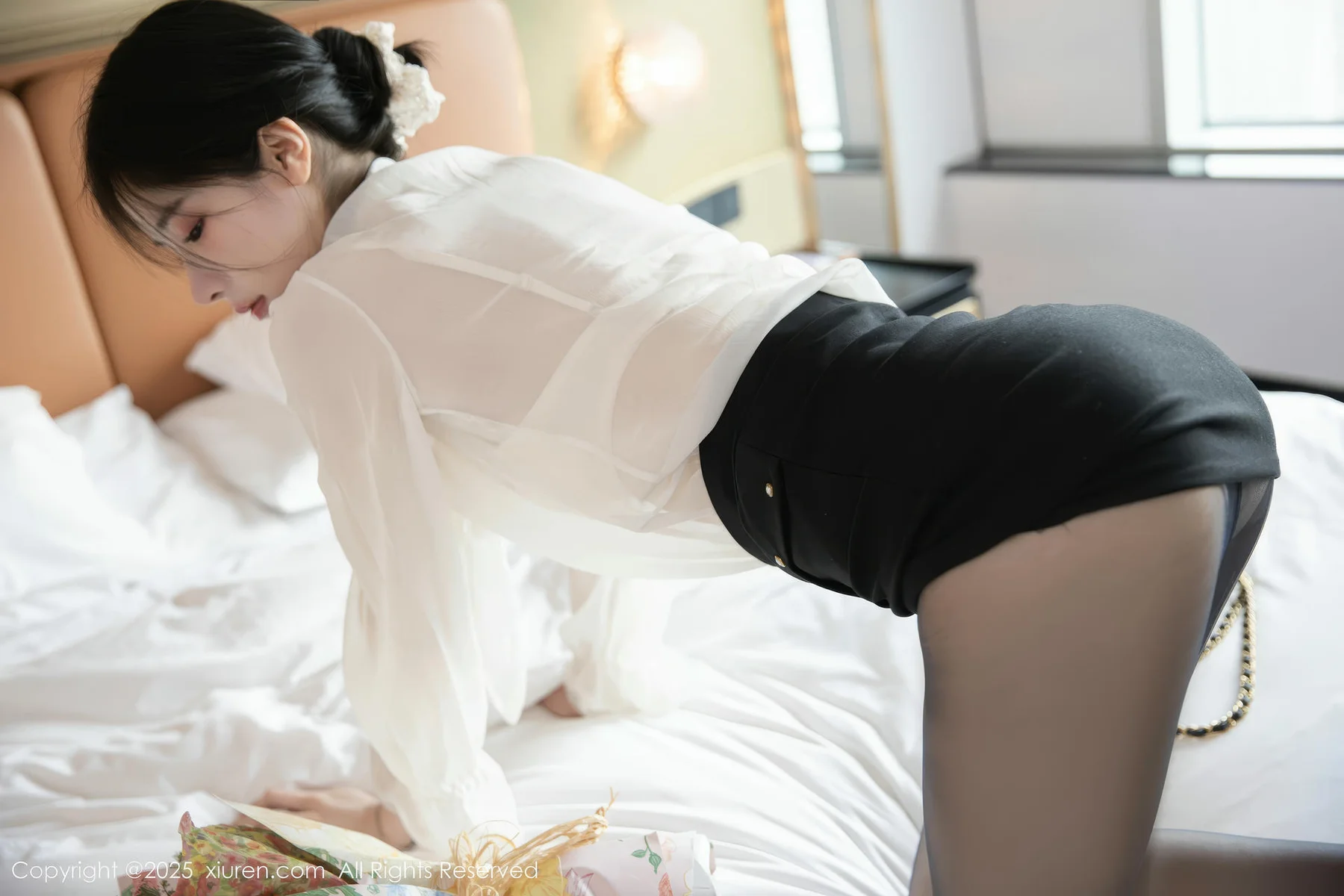 XiuRen 秀人 No.10319 布丁wow 白色上衣黑色短裙 - 7