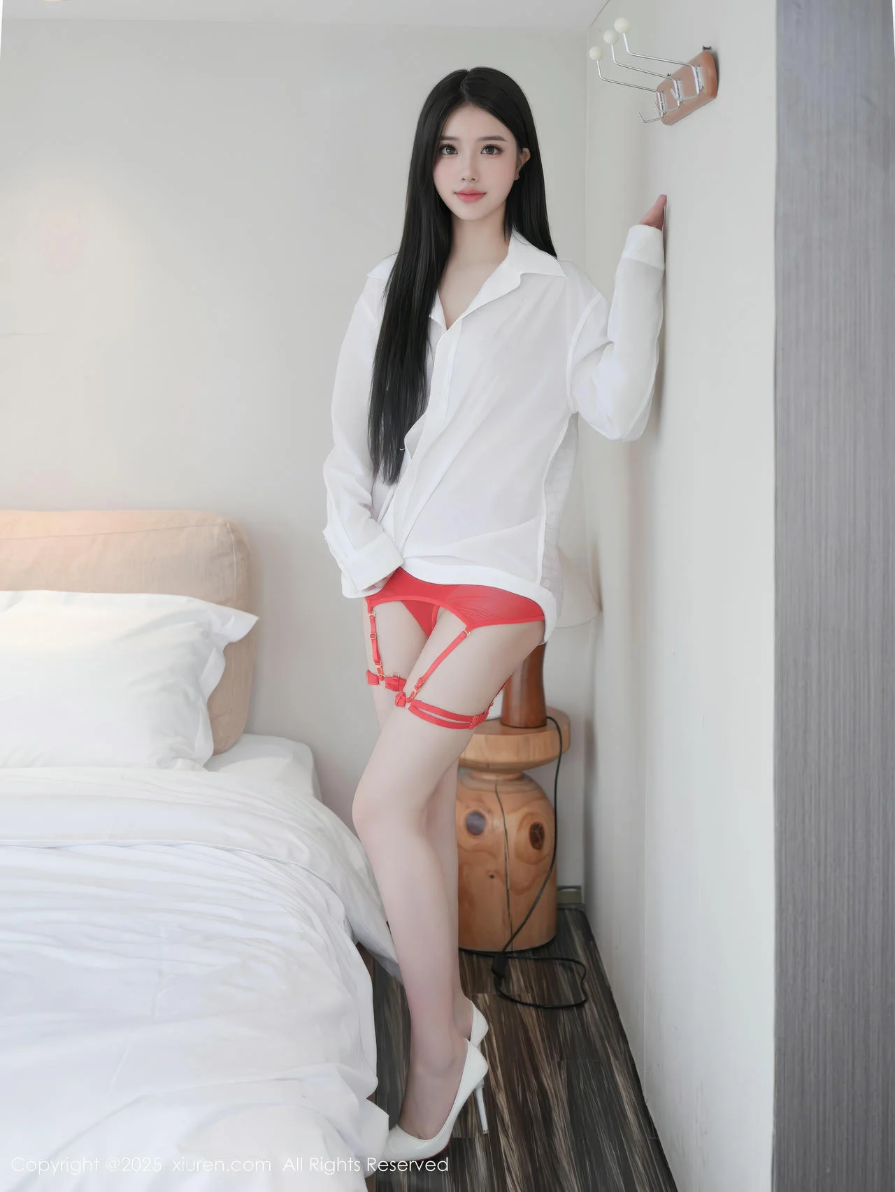 XiuRen 秀人 No.10392 沐言妍妍酱 翘臀红色高跟 - 5