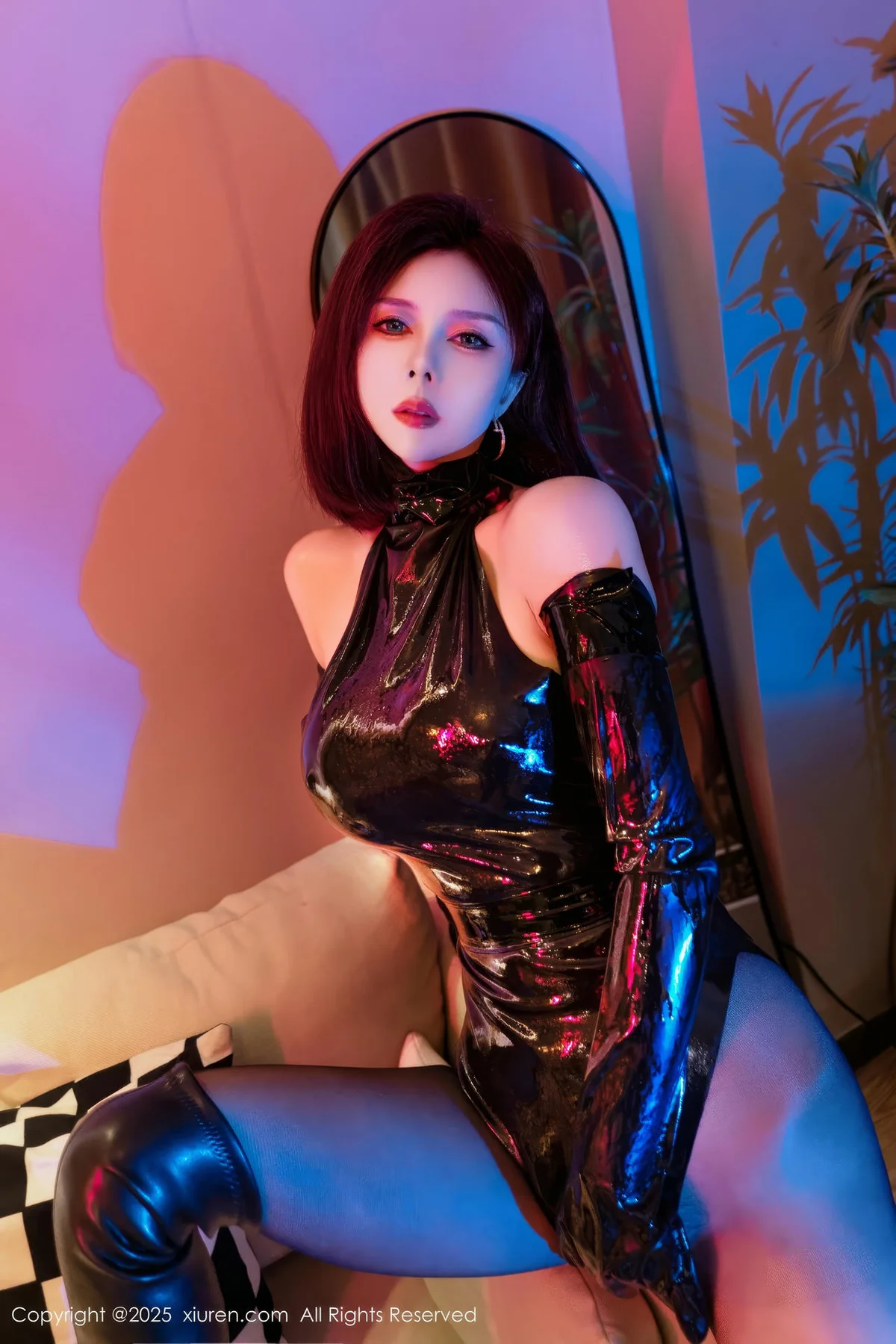 XiuRen 秀人 No.10393 白芷yy 皮衣翘臀玉足 - 8