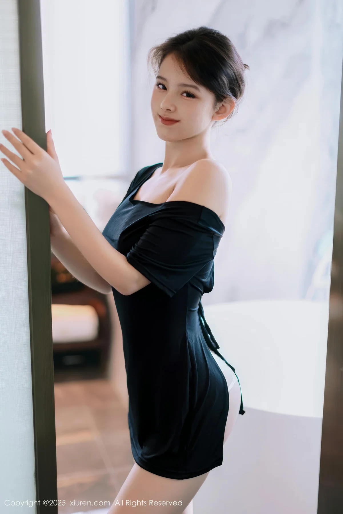 XiuRen 秀人 No.10426 小橘子orange 爆乳美胸连衣短裙 - 1