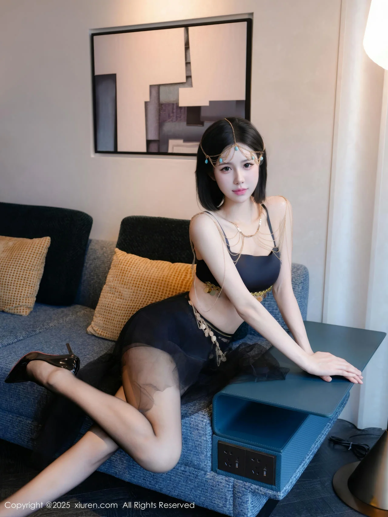 XiuRen 秀人 No.10427 奶芙酱-EVA 短发性感魅惑黑丝 - 3