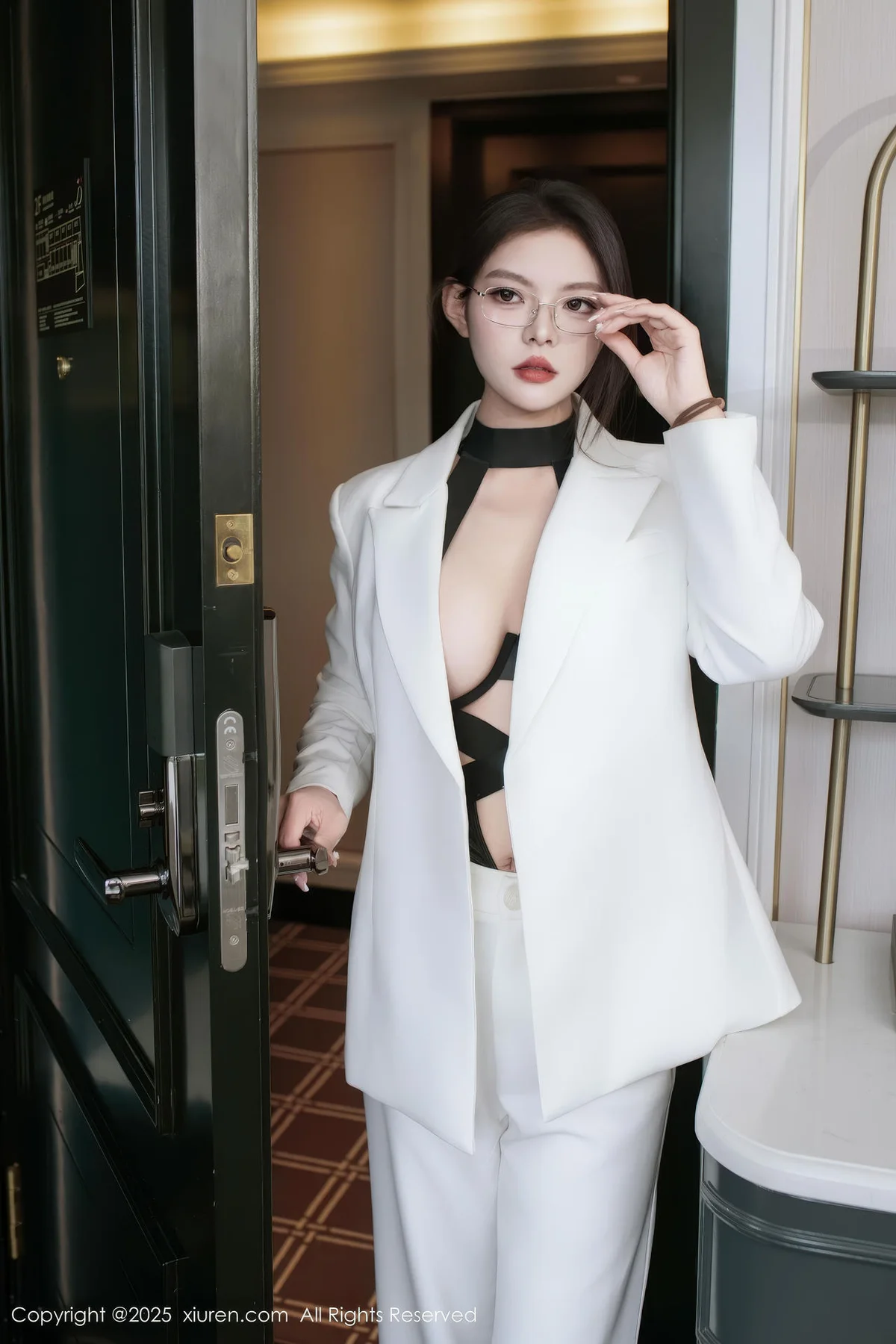 XiuRen 秀人 No.10464 冬安 白色衣西服套装ol - 1