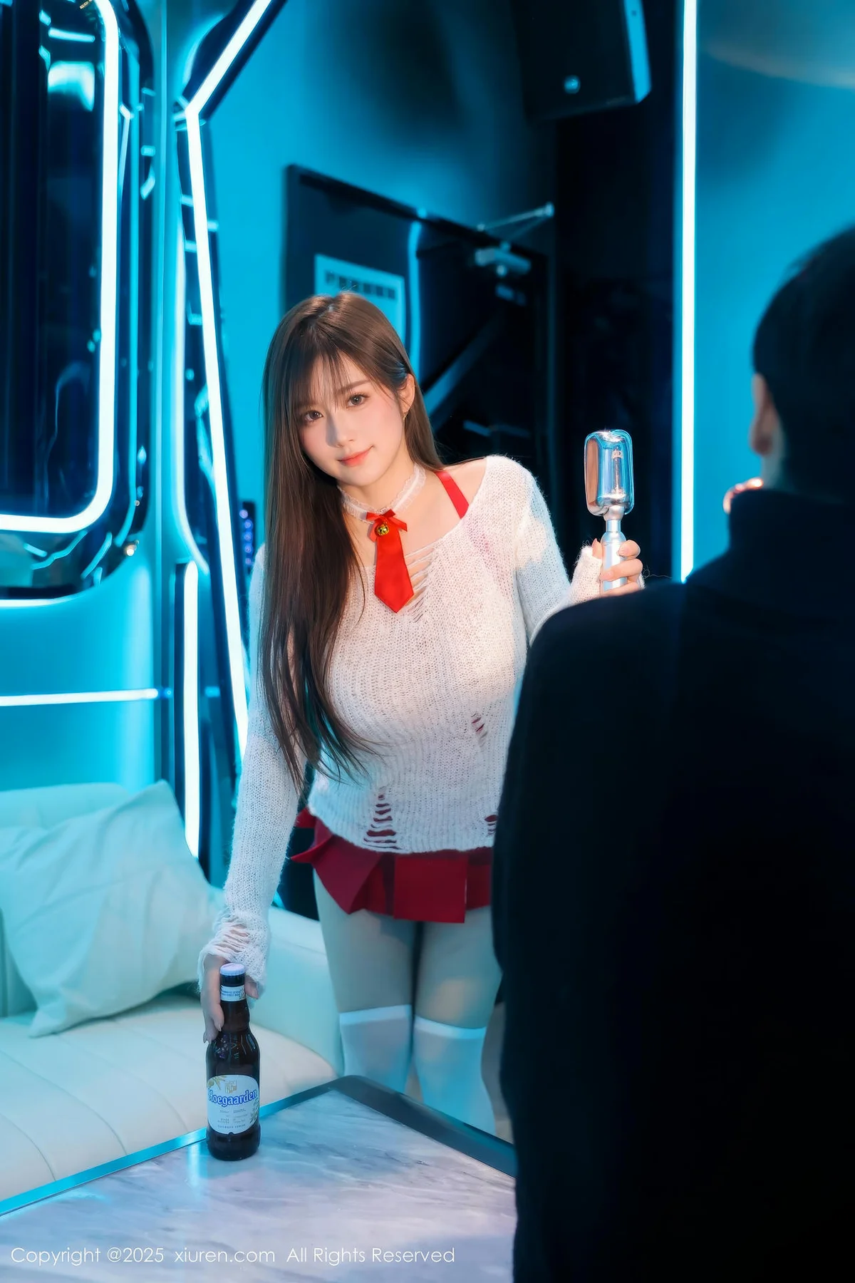 XiuRen 秀人 No.10470 小肉肉咪 童颜巨乳红色短裙白色丝袜 - 7