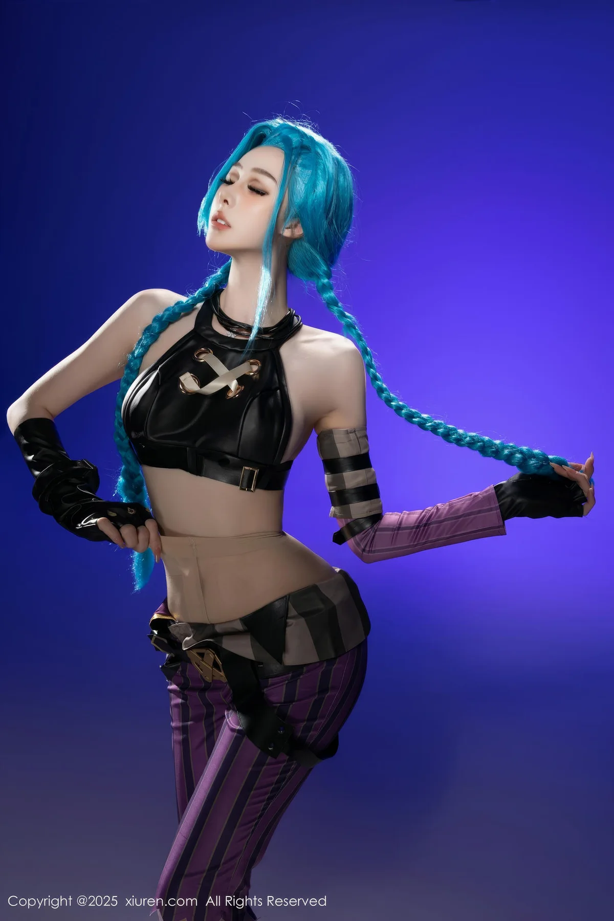 XiuRen 秀人 No.10479 小逗逗 性感Cosplay装扮肉色丝袜 - 3