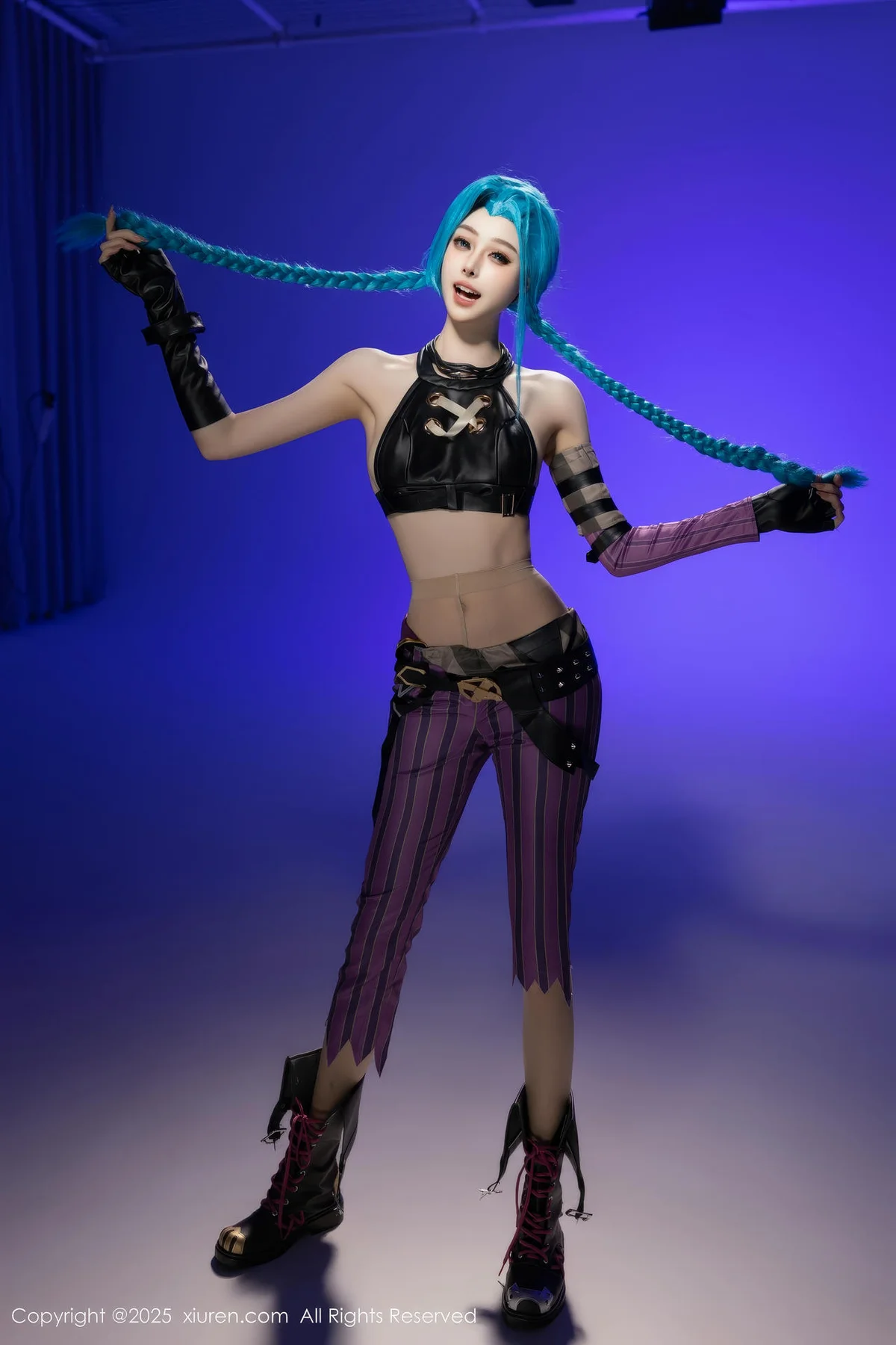 XiuRen 秀人 No.10479 小逗逗 性感Cosplay装扮肉色丝袜 - 4