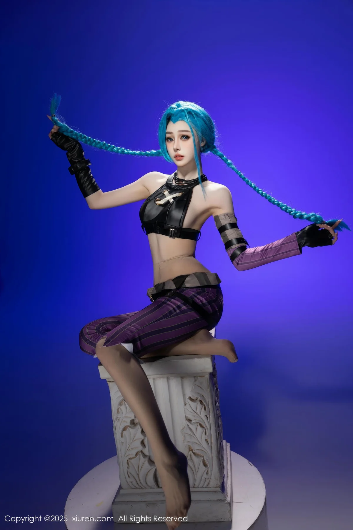 XiuRen 秀人 No.10479 小逗逗 性感Cosplay装扮肉色丝袜 - 2