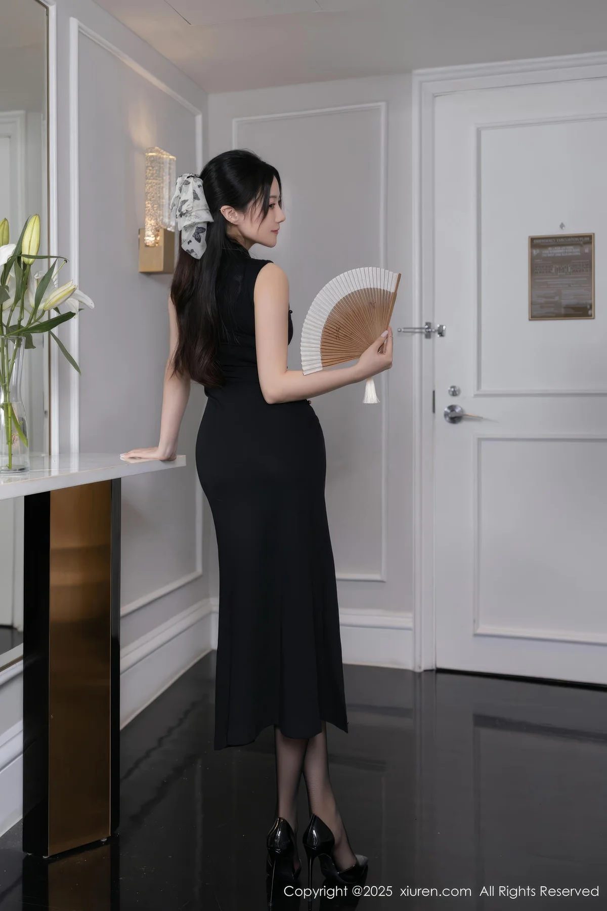 XiuRen 秀人 No.10480 鱼子酱Fish 魅惑黑丝印尼旅拍 - 4