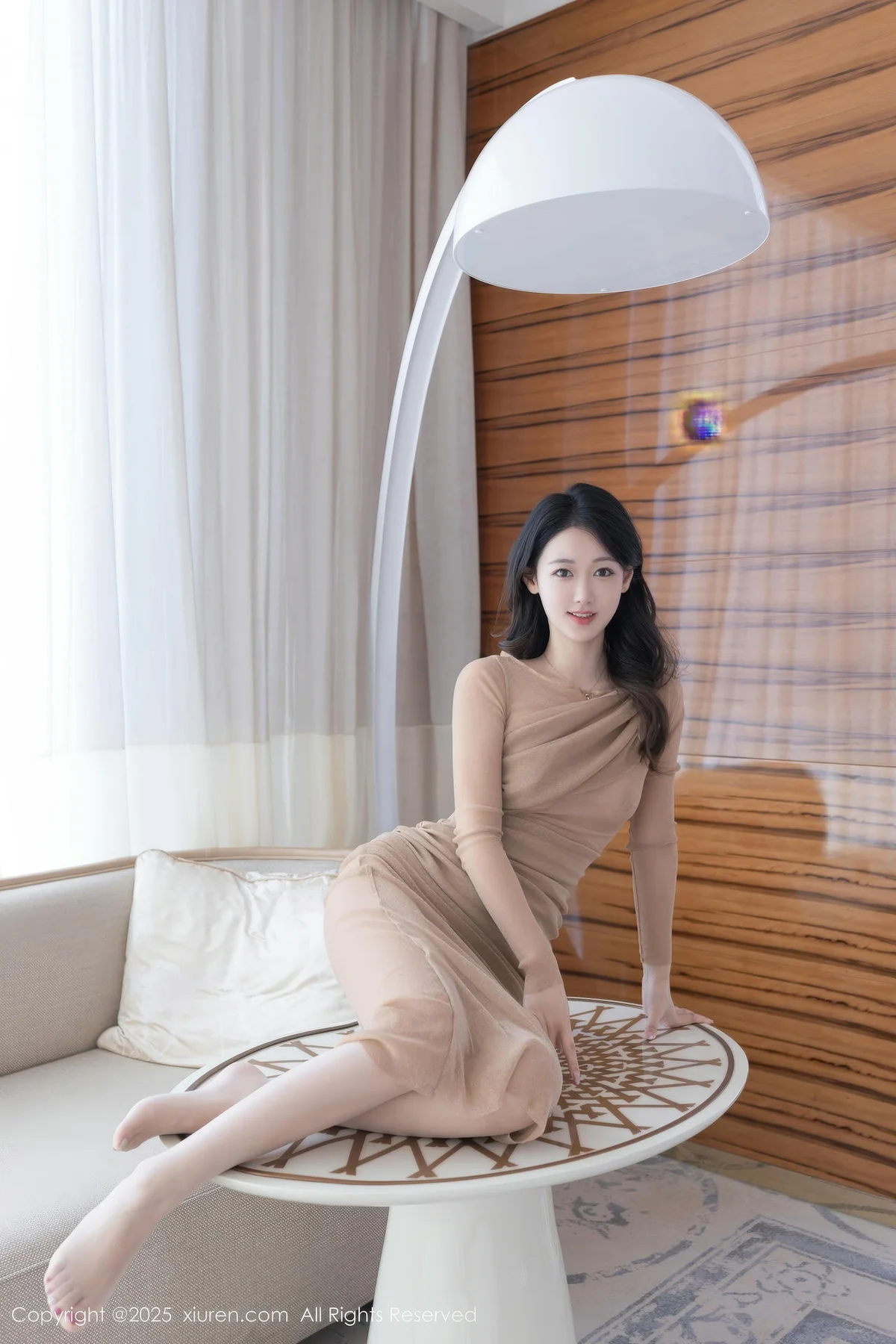 XiuRen 秀人 No.10486 唐安琪 肉色连衣裙白色丝袜 - 2