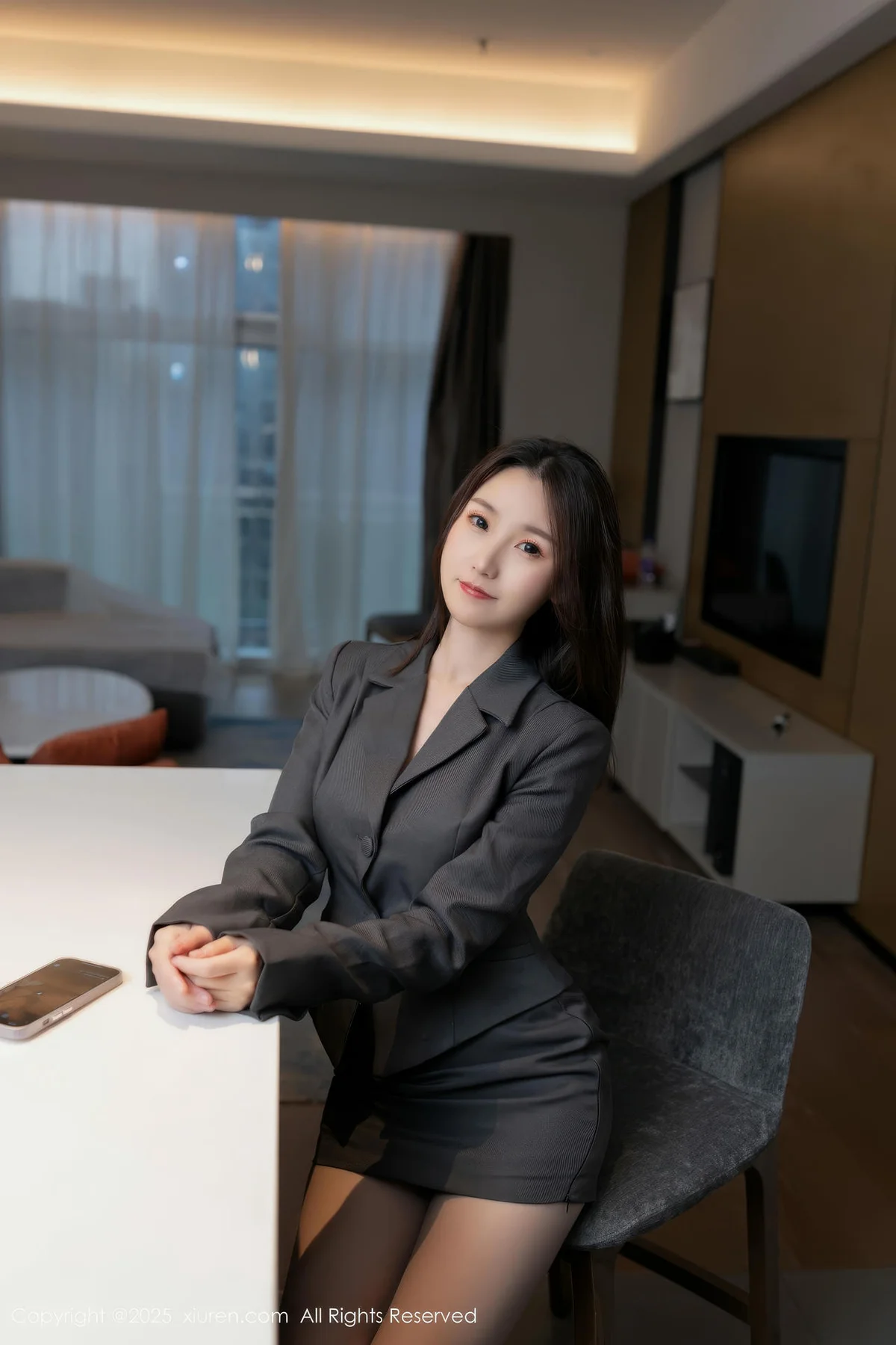 XiuRen 秀人 No.10497 杏子Yada 性感灰色丝袜 - 5