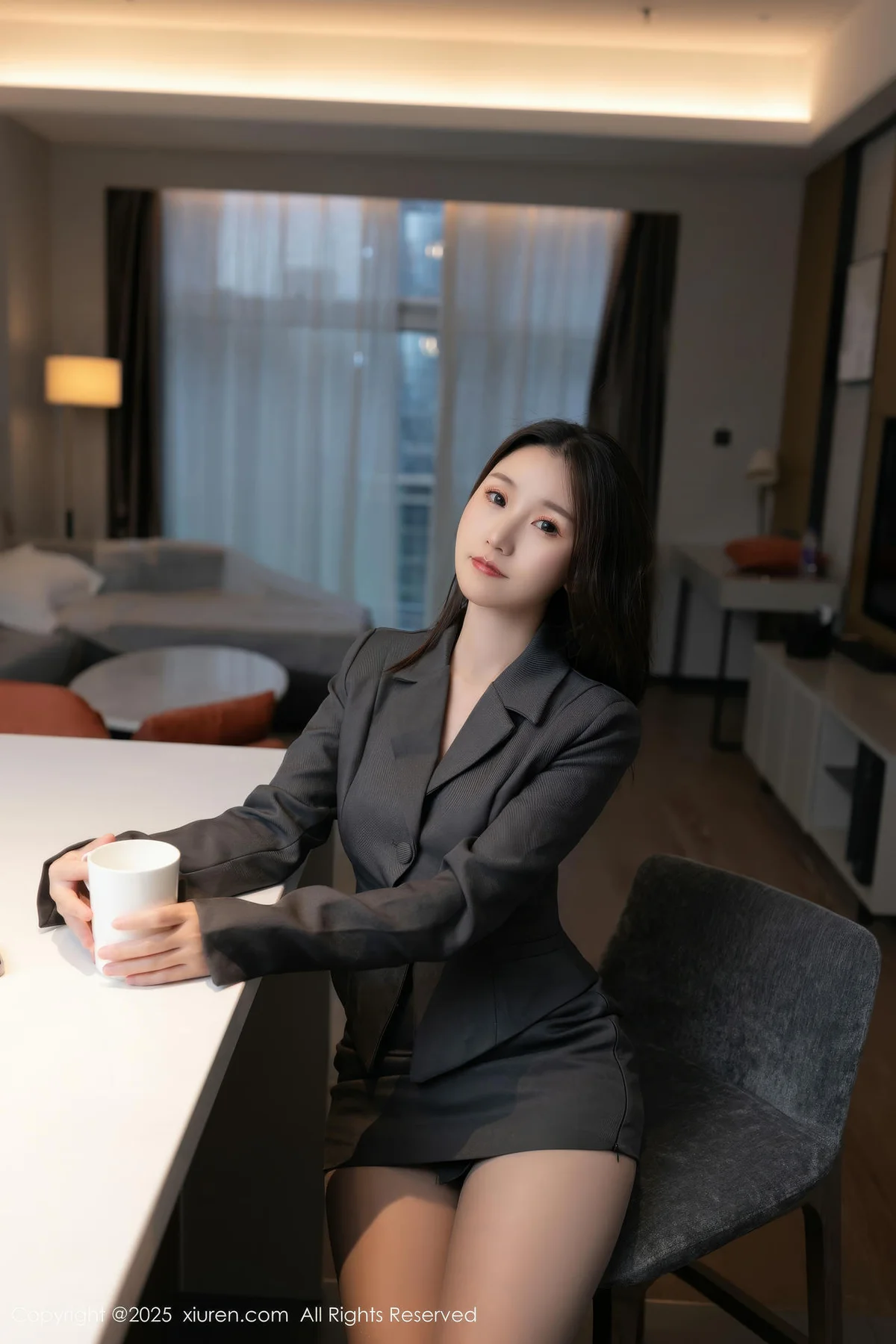 XiuRen 秀人 No.10497 杏子Yada 性感灰色丝袜 - 6