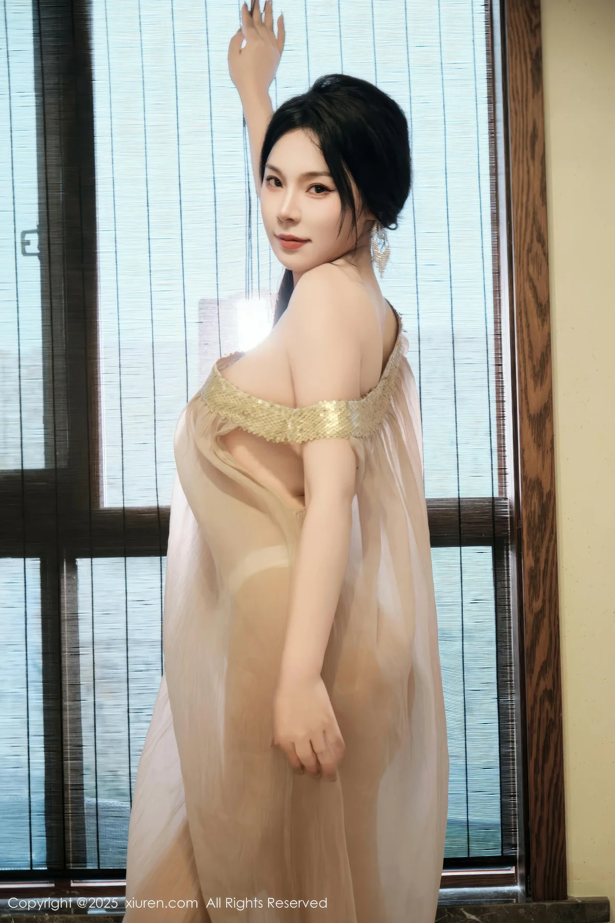 XiuRen 秀人 No.10500 麦田 透视连衣裙 - 2