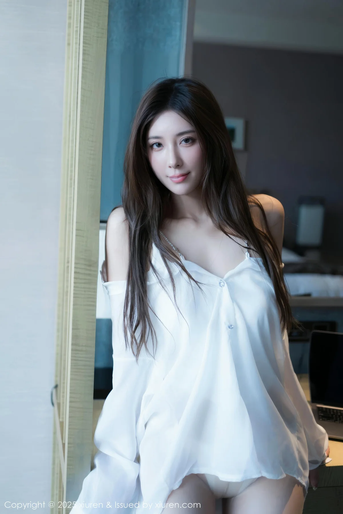 XiuRen 秀人 No.10502 悦兮 性感白T浴室场景拍摄 - 1