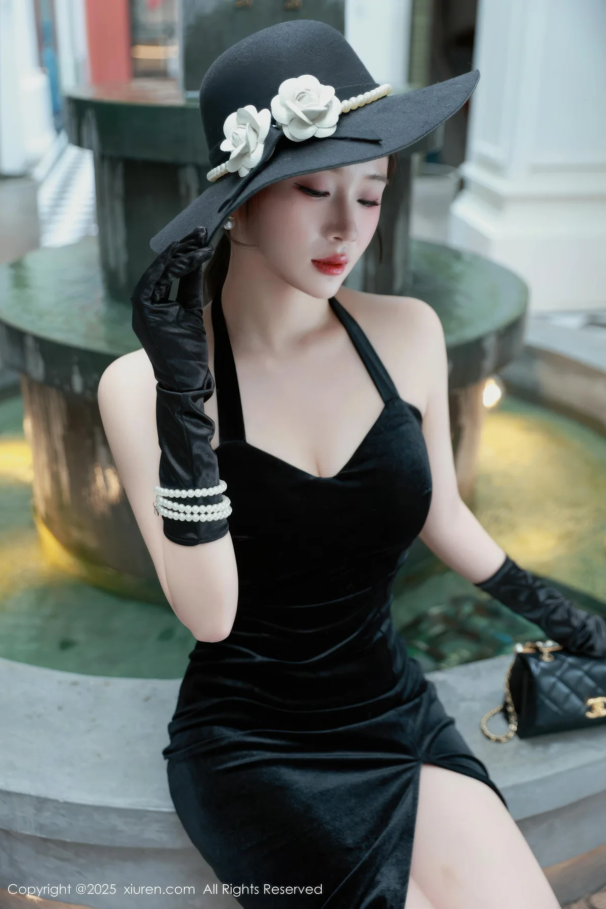 XiuRen 秀人 No.10509 南乔 黑色连衣裙街拍 - 7