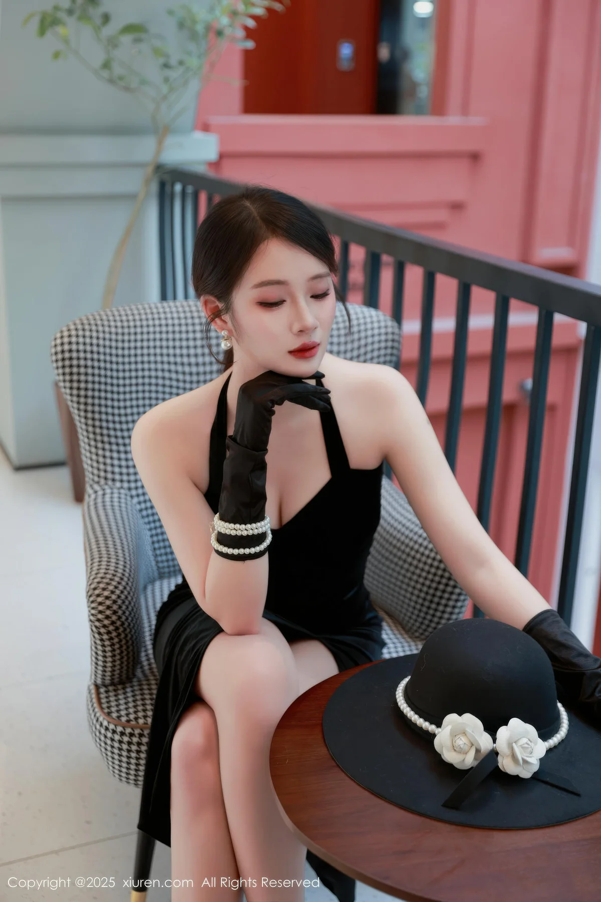 XiuRen 秀人 No.10509 南乔 黑色连衣裙街拍 - 9