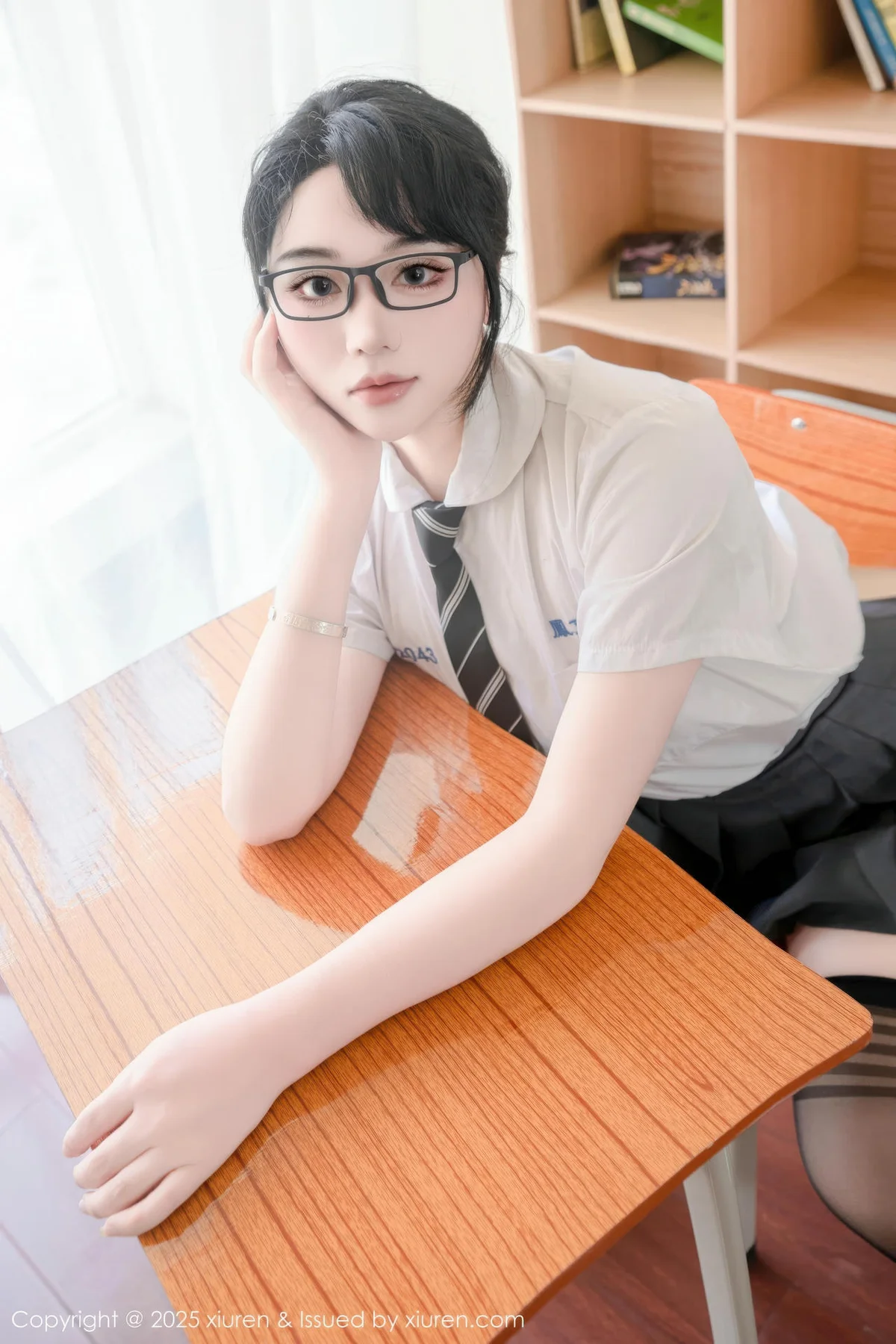 XiuRen 秀人 No.10530 汐汐爱吃草莓 新学校新生活 - 4