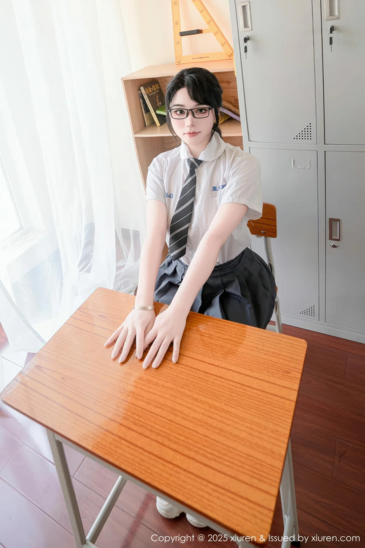 XiuRen 秀人 No.10530 汐汐爱吃草莓 新学校新生活 - 5