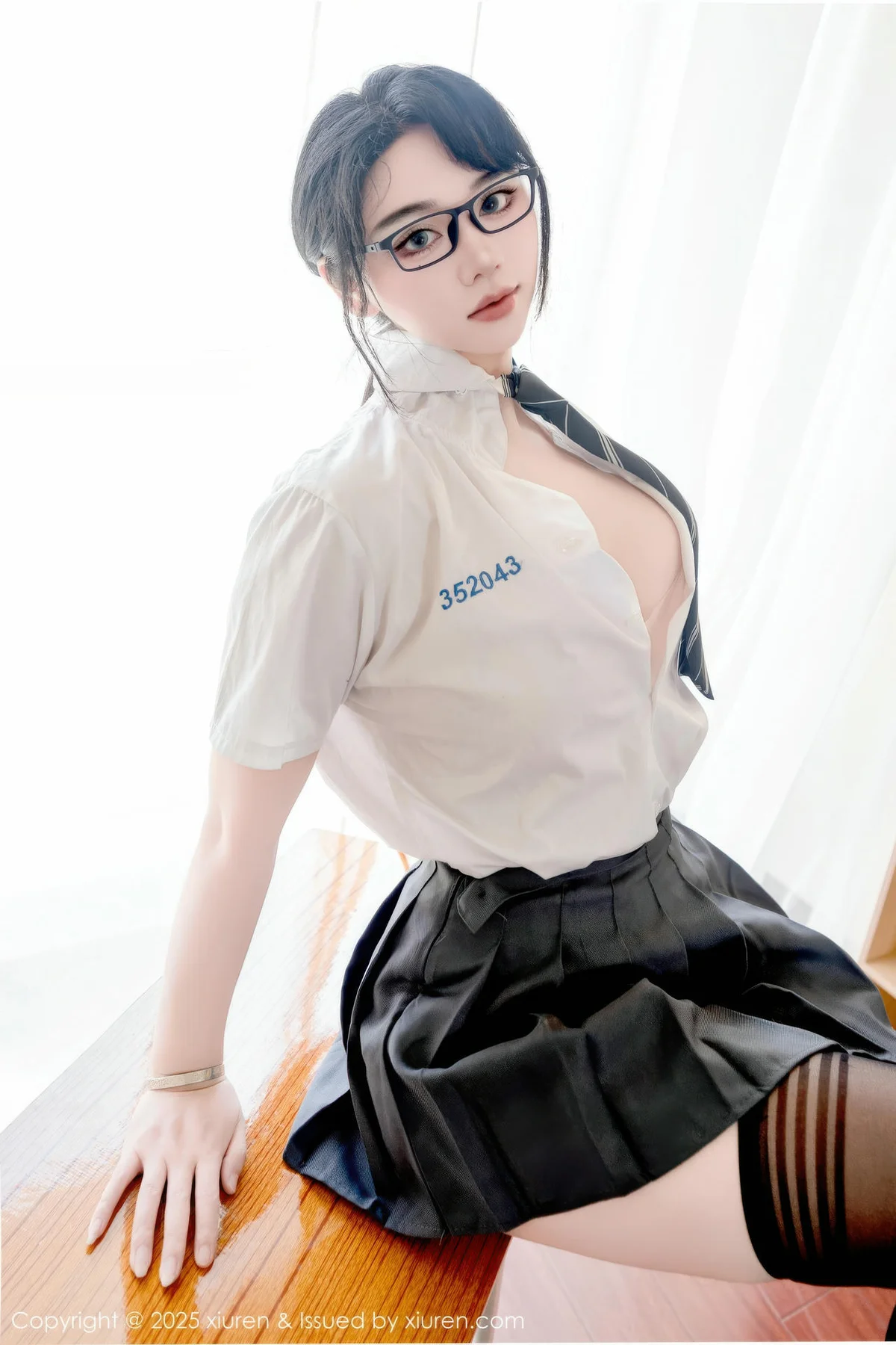 XiuRen 秀人 No.10530 汐汐爱吃草莓 新学校新生活 - 7