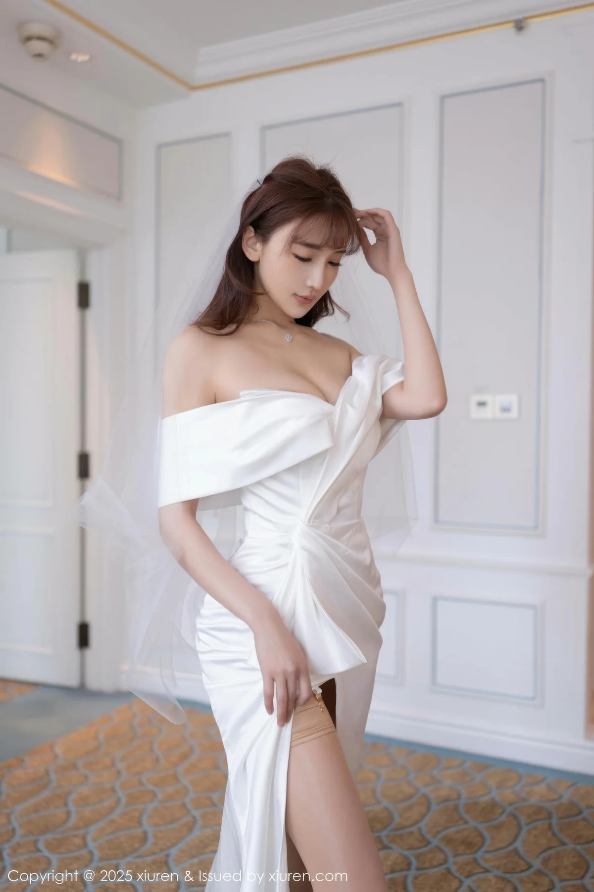 XiuRen 秀人 No.10535 陆萱萱 白色蕾丝情趣婚纱 - 1