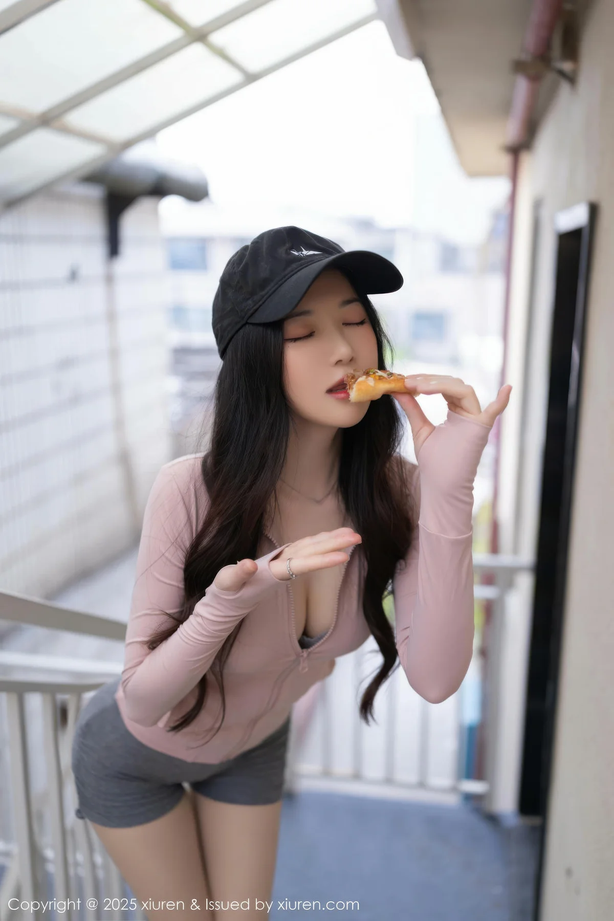 XiuRen 秀人 No.10542 鱼子酱Fish 粉色上衣短裤 - 9