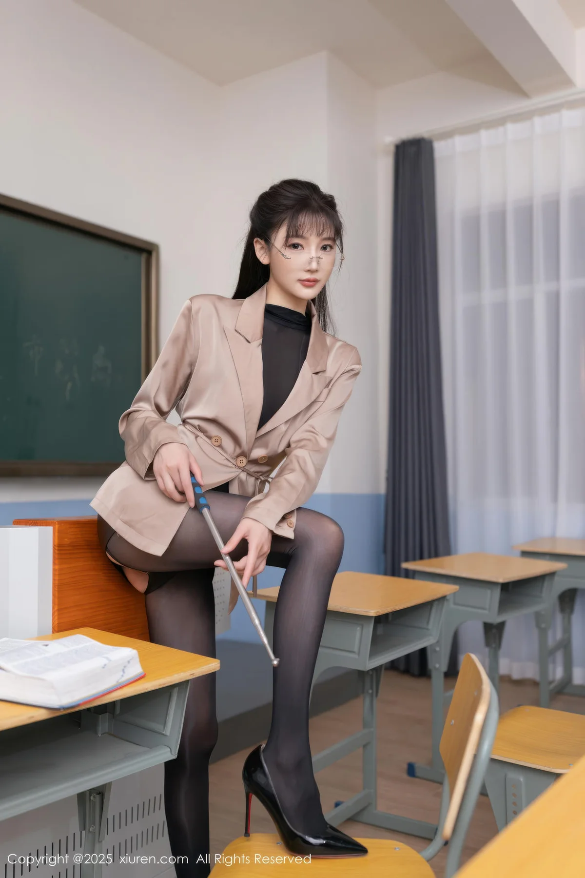 XiuRen 秀人 No.10558 陆萱萱 教室场景拍摄 - 5