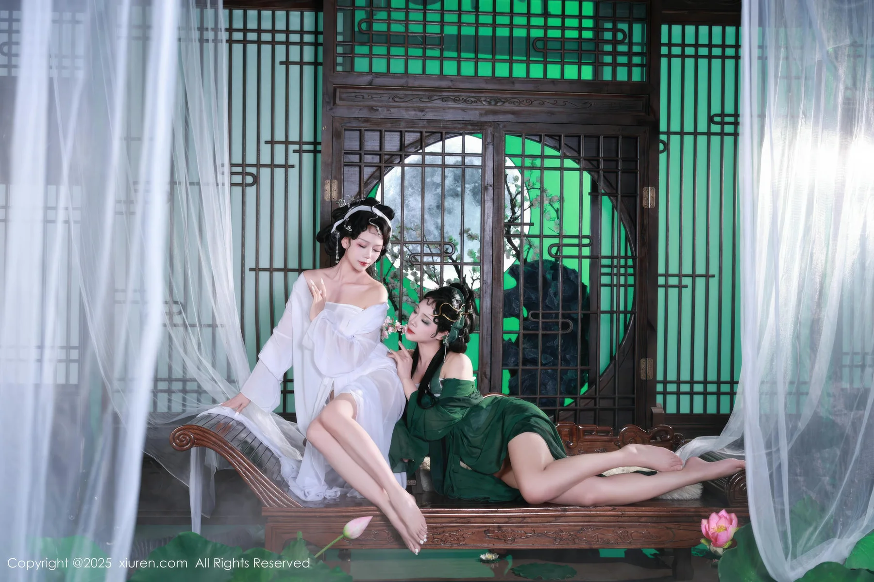 XiuRen 秀人 No.10561 玫瑰我爱你 首次合体古风场景《青蛇》主题拍摄模特合集 - 9