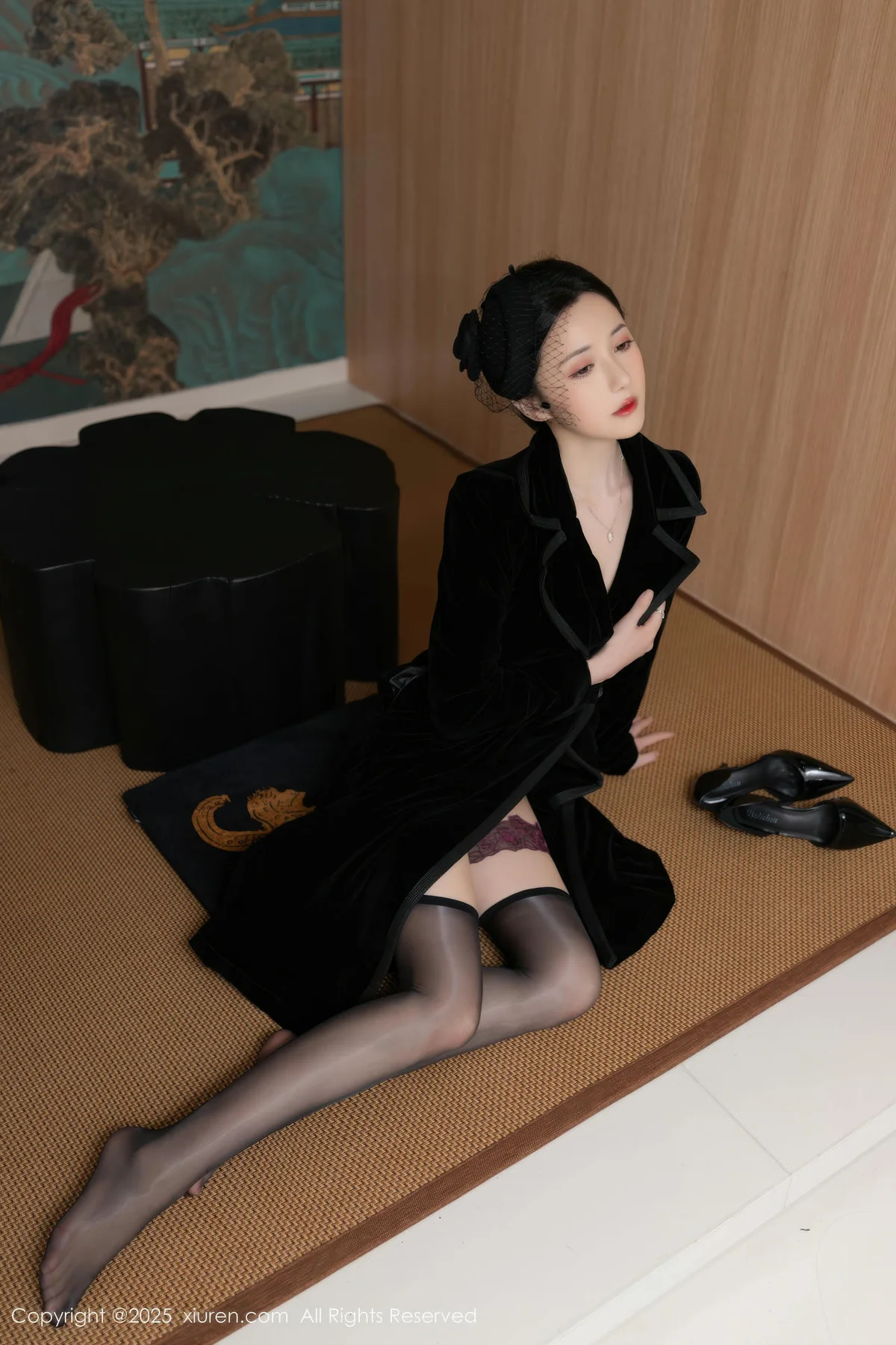 XiuRen 秀人 No.10564 鱼子酱 黑色连体丝袜 - 1