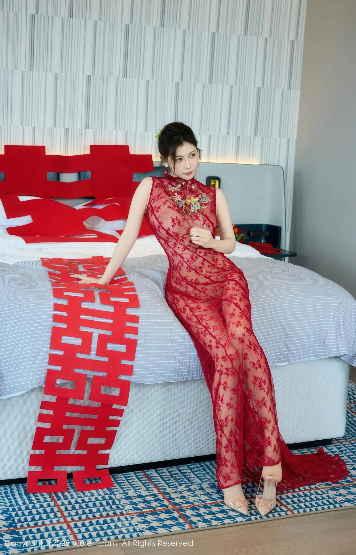 XiuRen 秀人 No.10578 尹甜甜 红色新娘晨袍 - 1