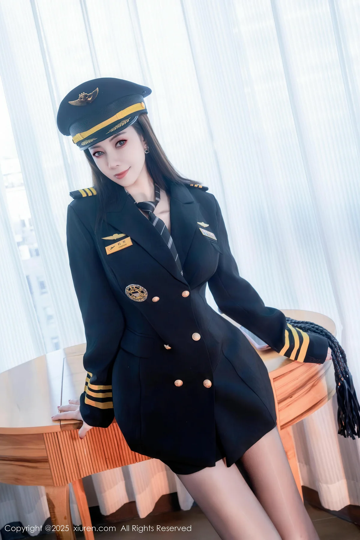 XiuRen 秀人 No.10580 果儿Victoria 制服美腿熟女 - 9