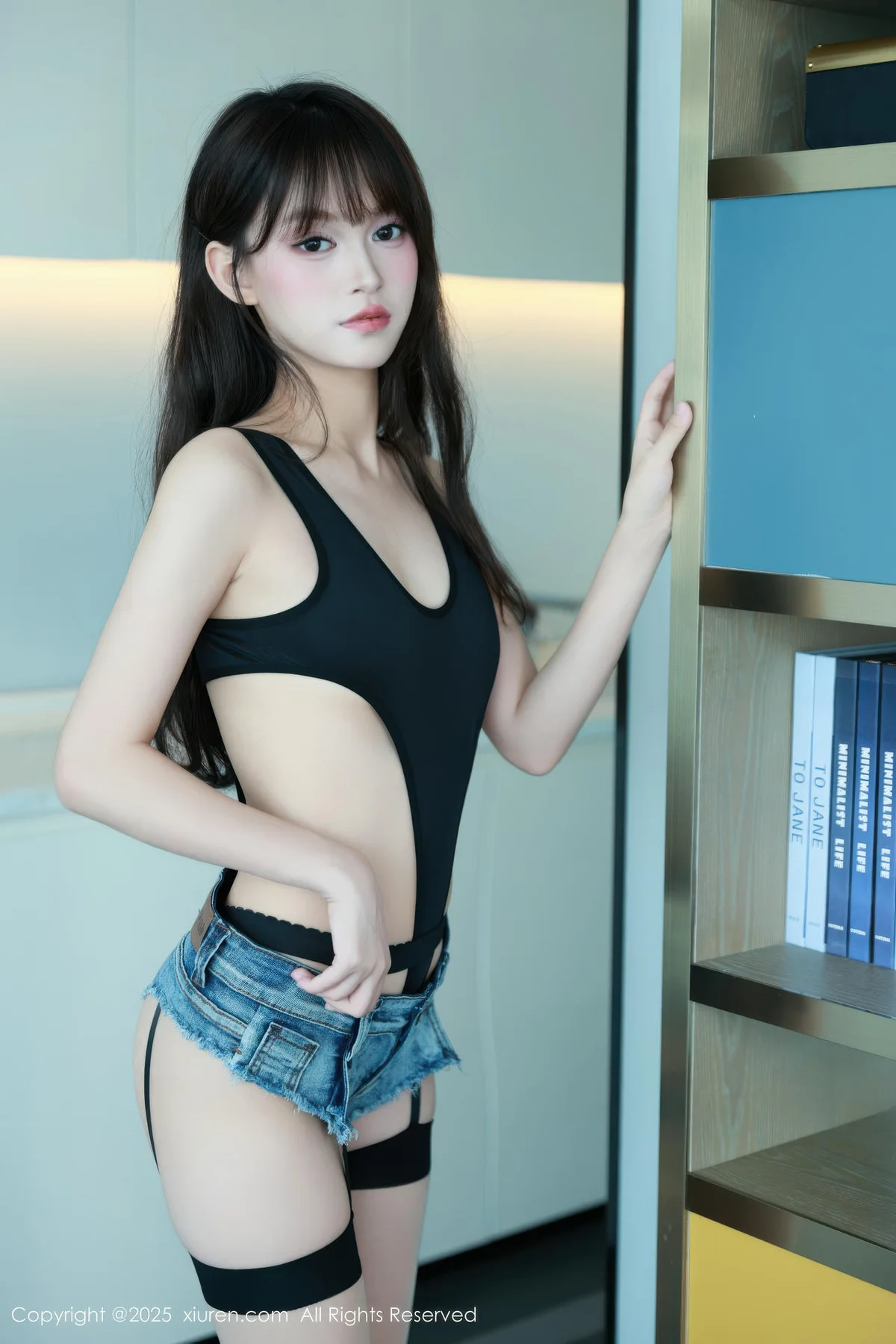 XiuRen 秀人 No.10590 糯咪 诱人肉色丝袜 - 1