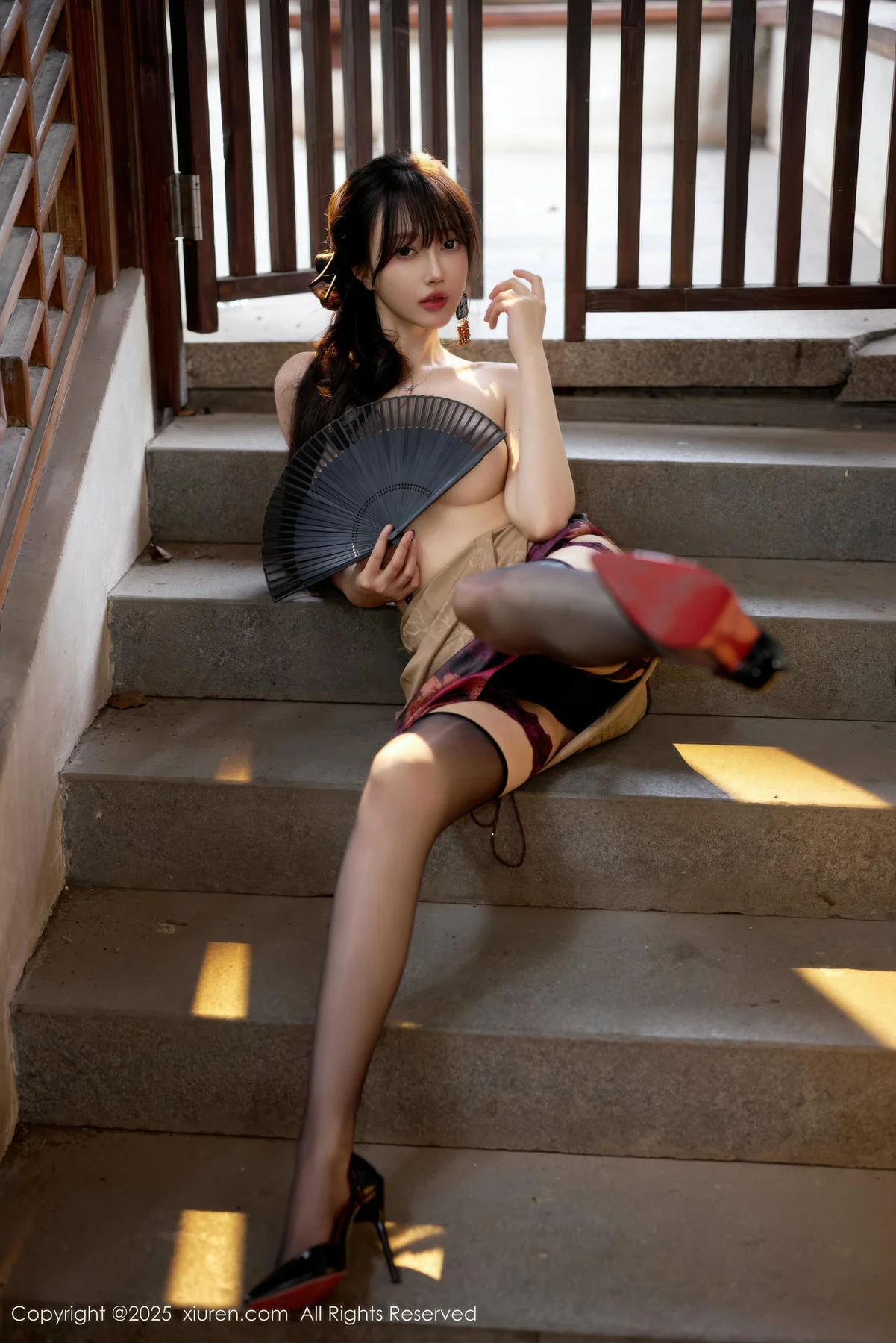 XiuRen 秀人 No.10593 玥儿玥er 紫色旗袍街拍高跟 - 7