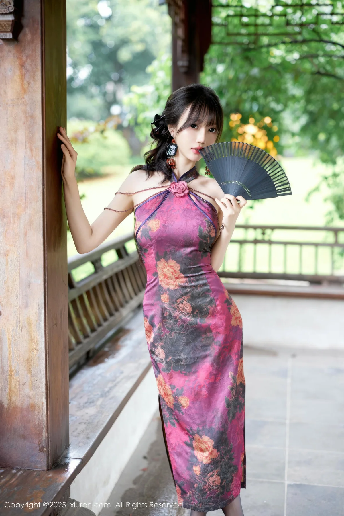 XiuRen 秀人 No.10593 玥儿玥er 紫色旗袍街拍高跟 - 2