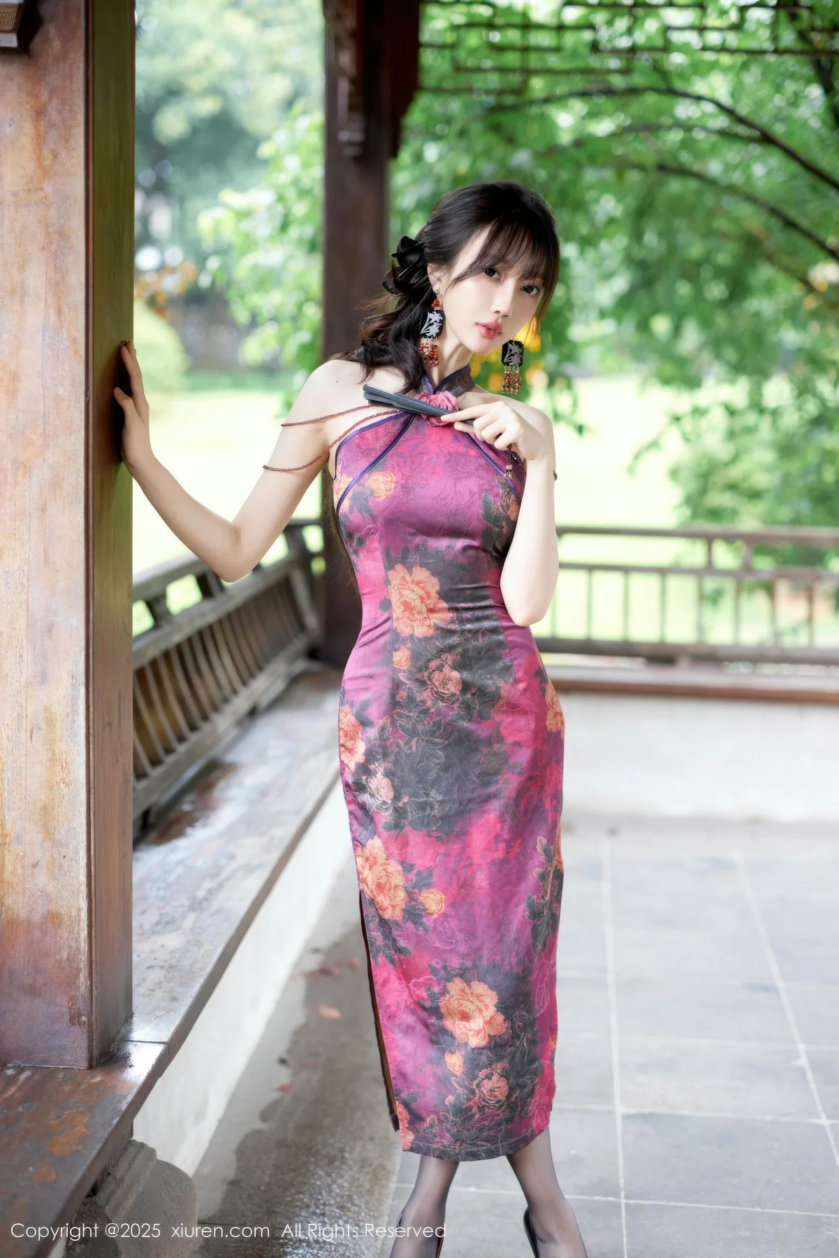 XiuRen 秀人 No.10593 玥儿玥er 紫色旗袍街拍高跟 - 3