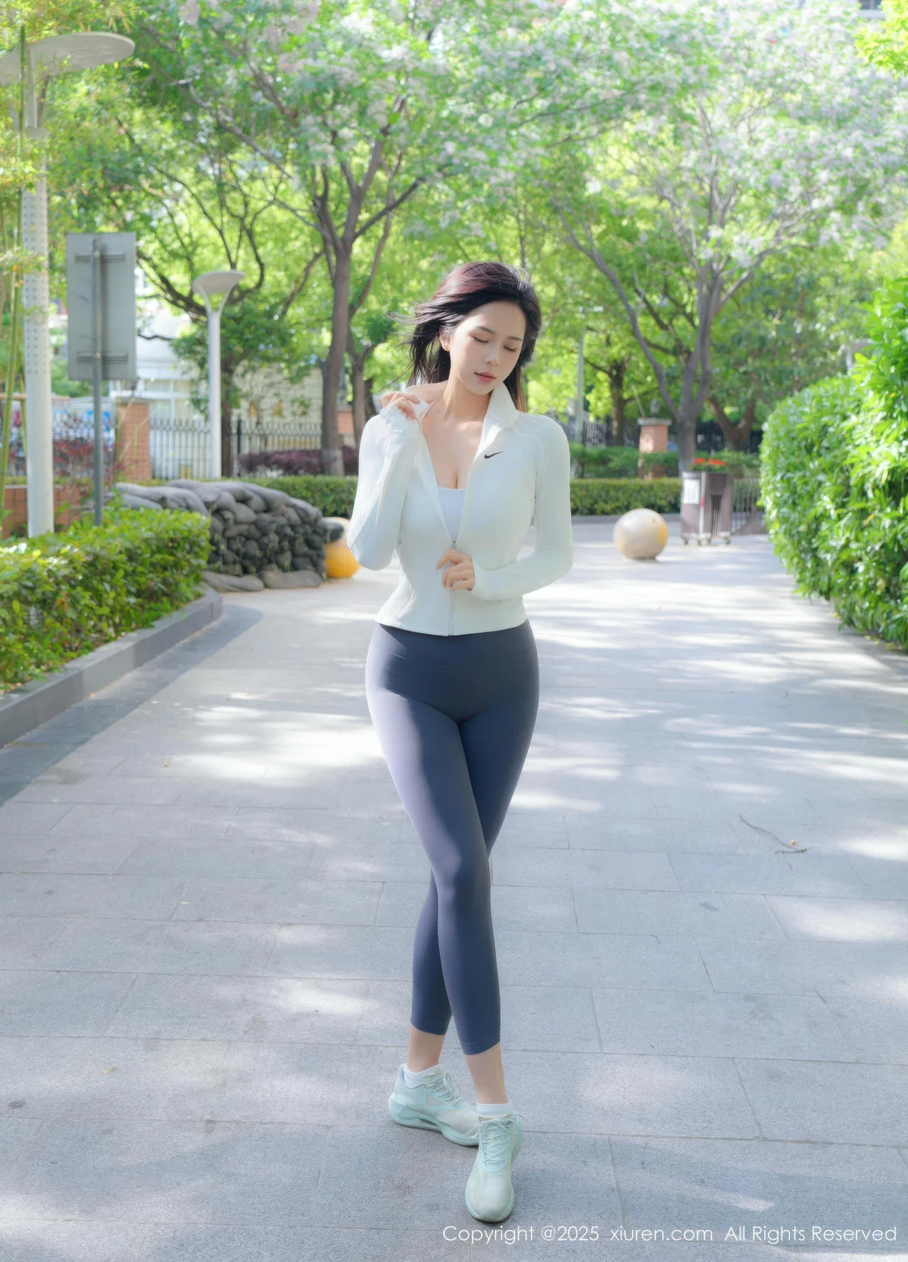 XiuRen 秀人 No.10595 玫瑰我爱你 白蓝瑜伽运动服 - 9