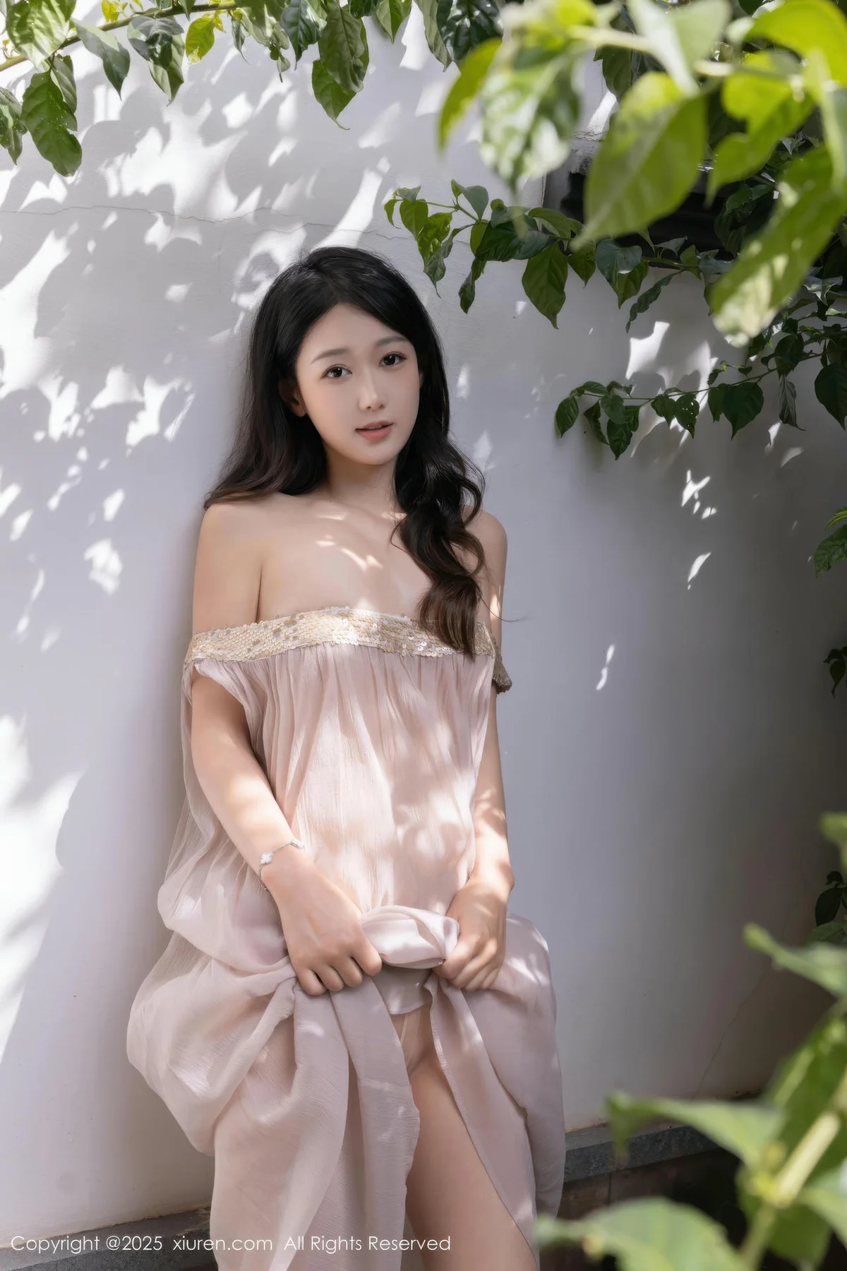 XiuRen 秀人 No.10619 唐安琪 浅色薄纱诱人肉色丝袜 - 2