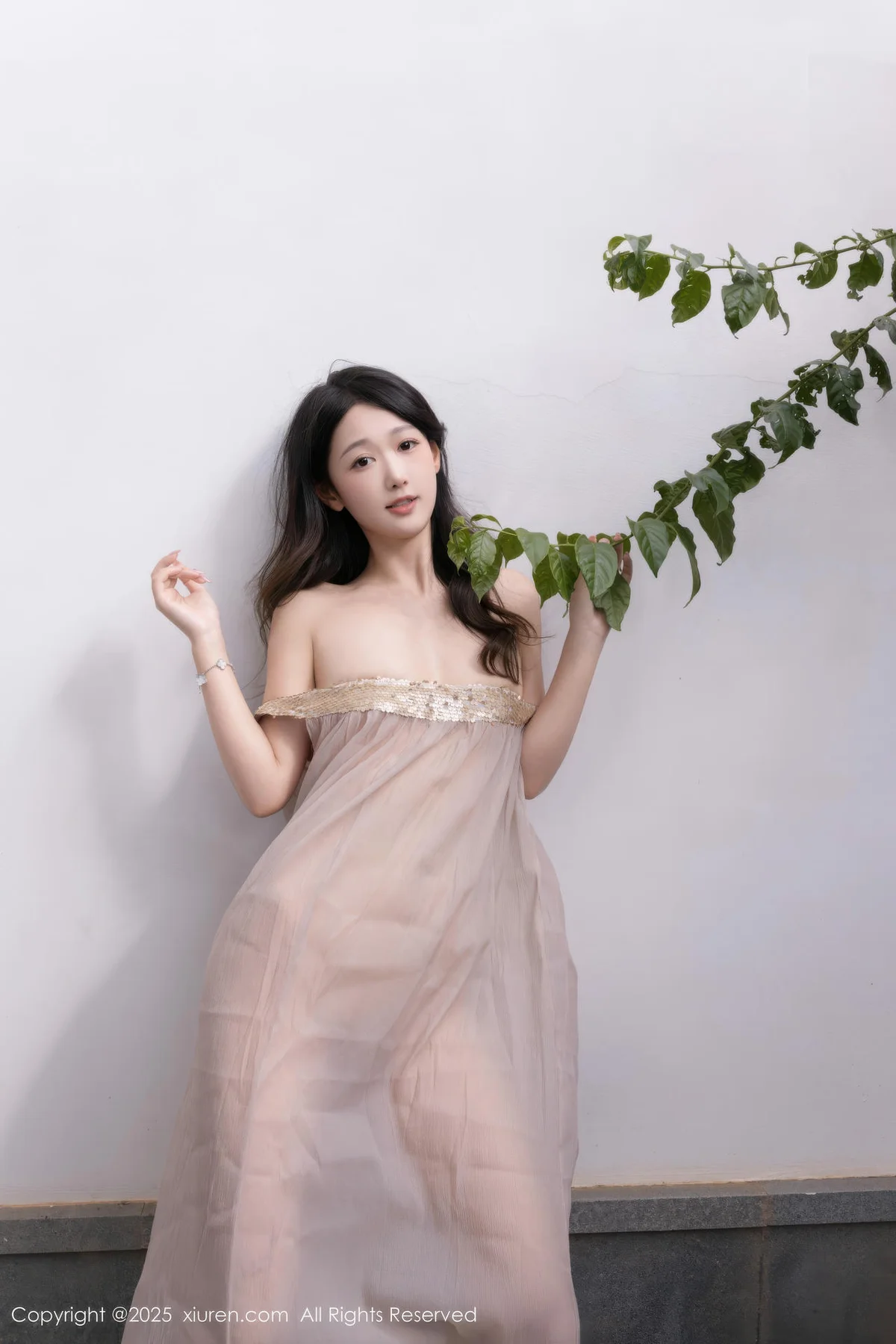 XiuRen 秀人 No.10619 唐安琪 浅色薄纱诱人肉色丝袜 - 2