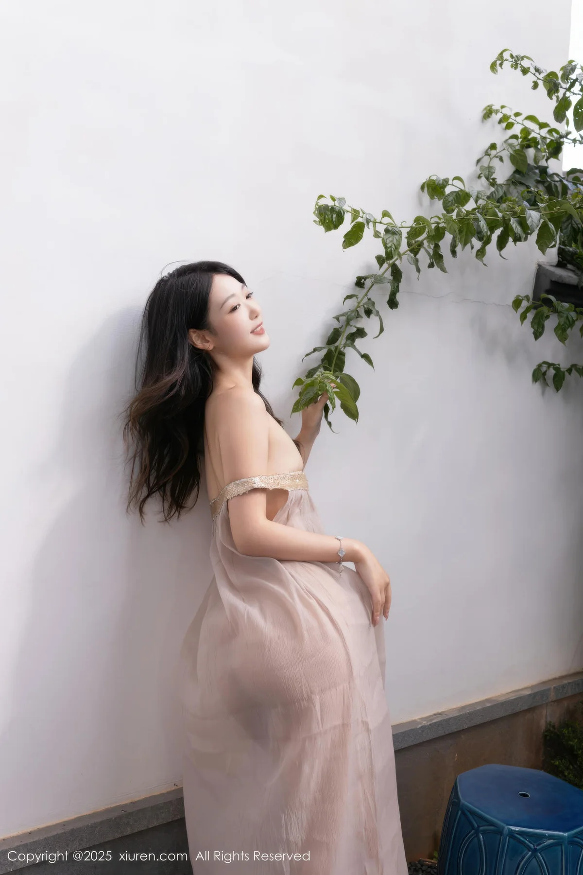 XiuRen 秀人 No.10619 唐安琪 浅色薄纱诱人肉色丝袜 - 3