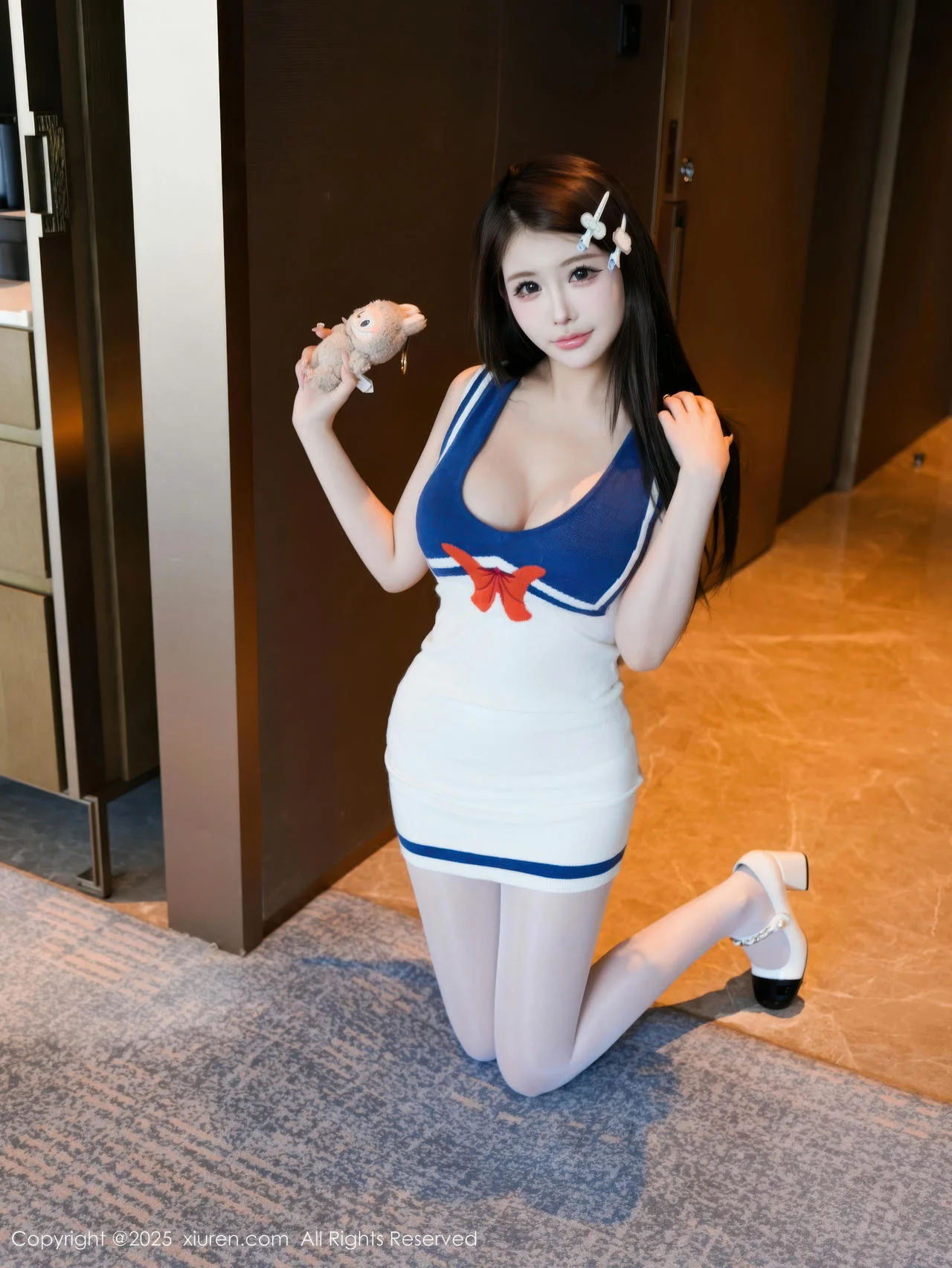 XiuRen 秀人 No.10628 甜妮 蓝白连衣短裙 - 1