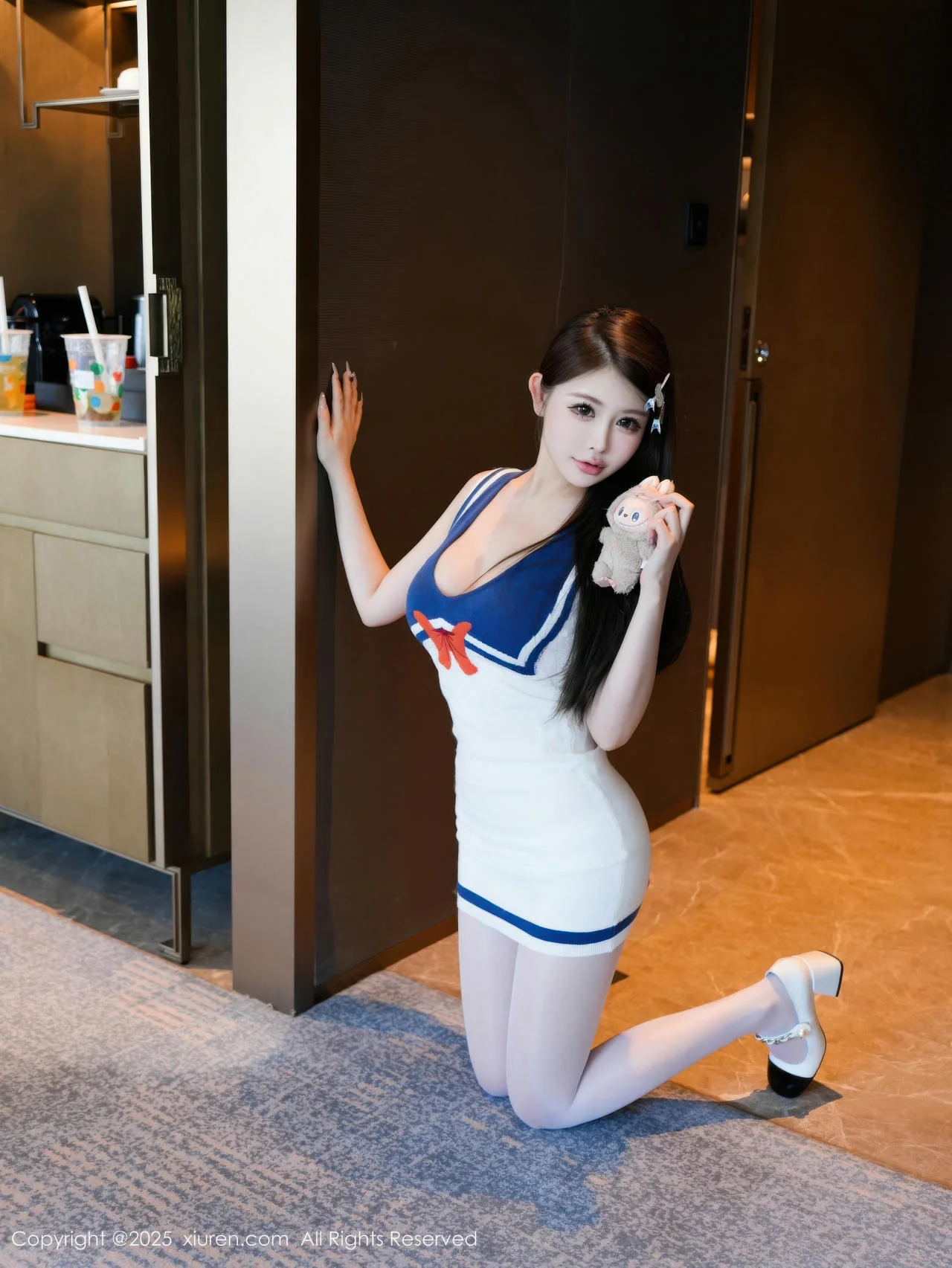 XiuRen 秀人 No.10628 甜妮 蓝白连衣短裙 - 3