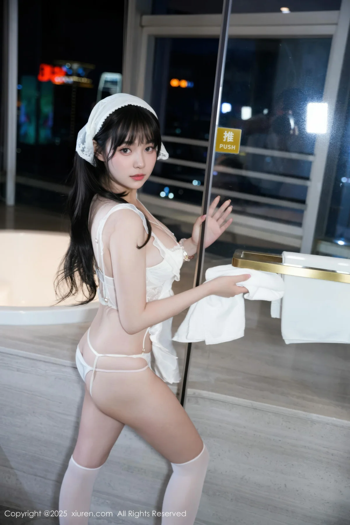 XiuRen 秀人 No.10631 软情 白色女仆装扮 - 1